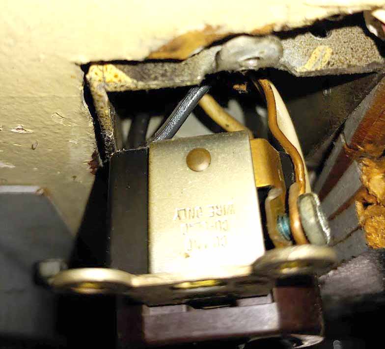 electrical Replacing outlet switch combination with GFCI