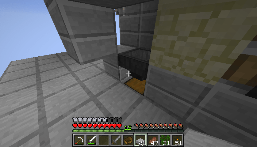 minecraft Why doesn't my hopper deposit items in the box? Arqade