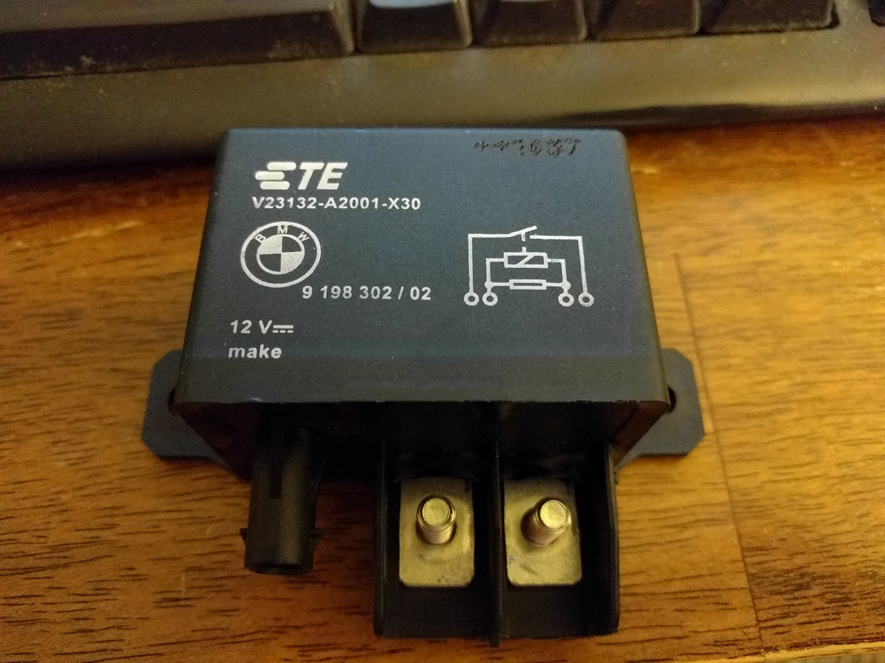 Relay coil suppression with unknown switching tolerance Electrical