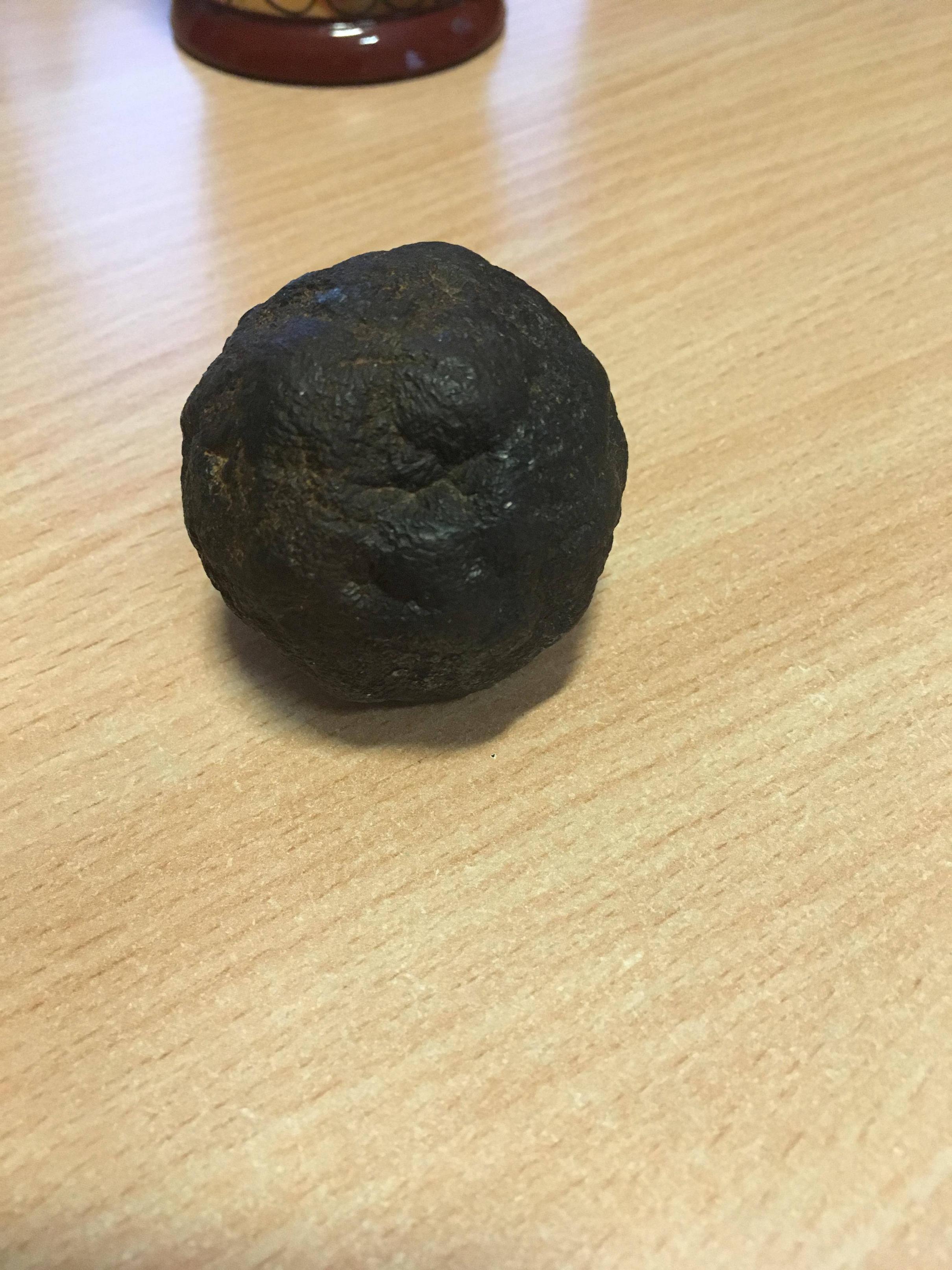 geology Rock ID round, black, heavy, rock from UK