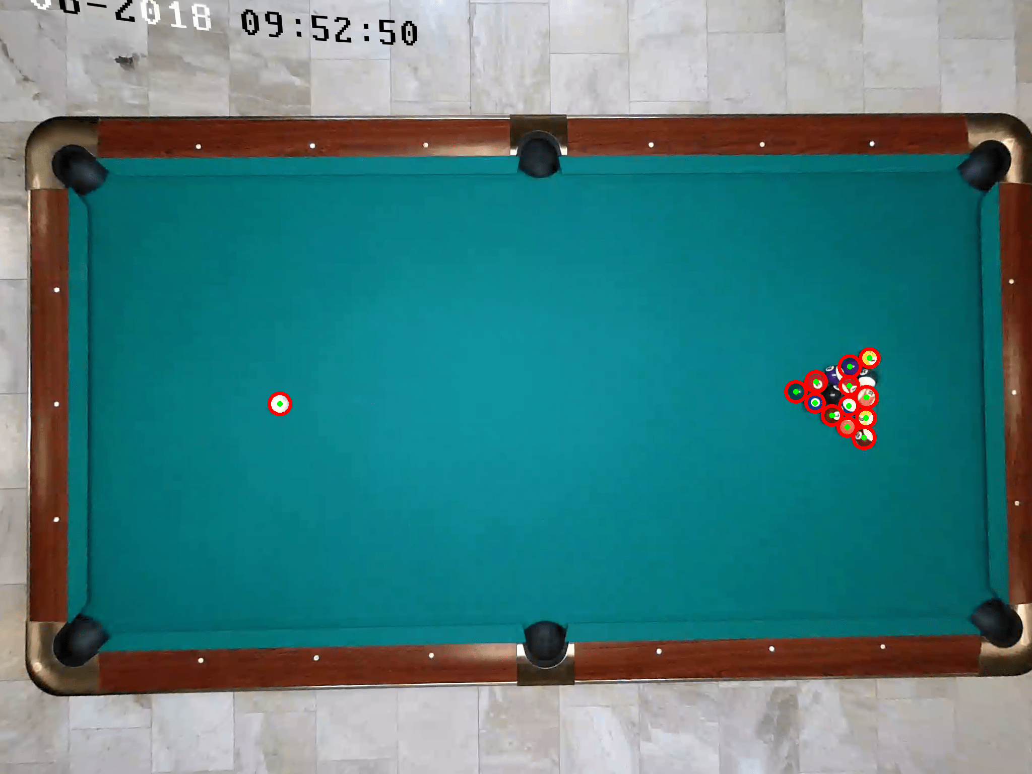 java Detecting balls on a pool table (stripes and solids) Stack