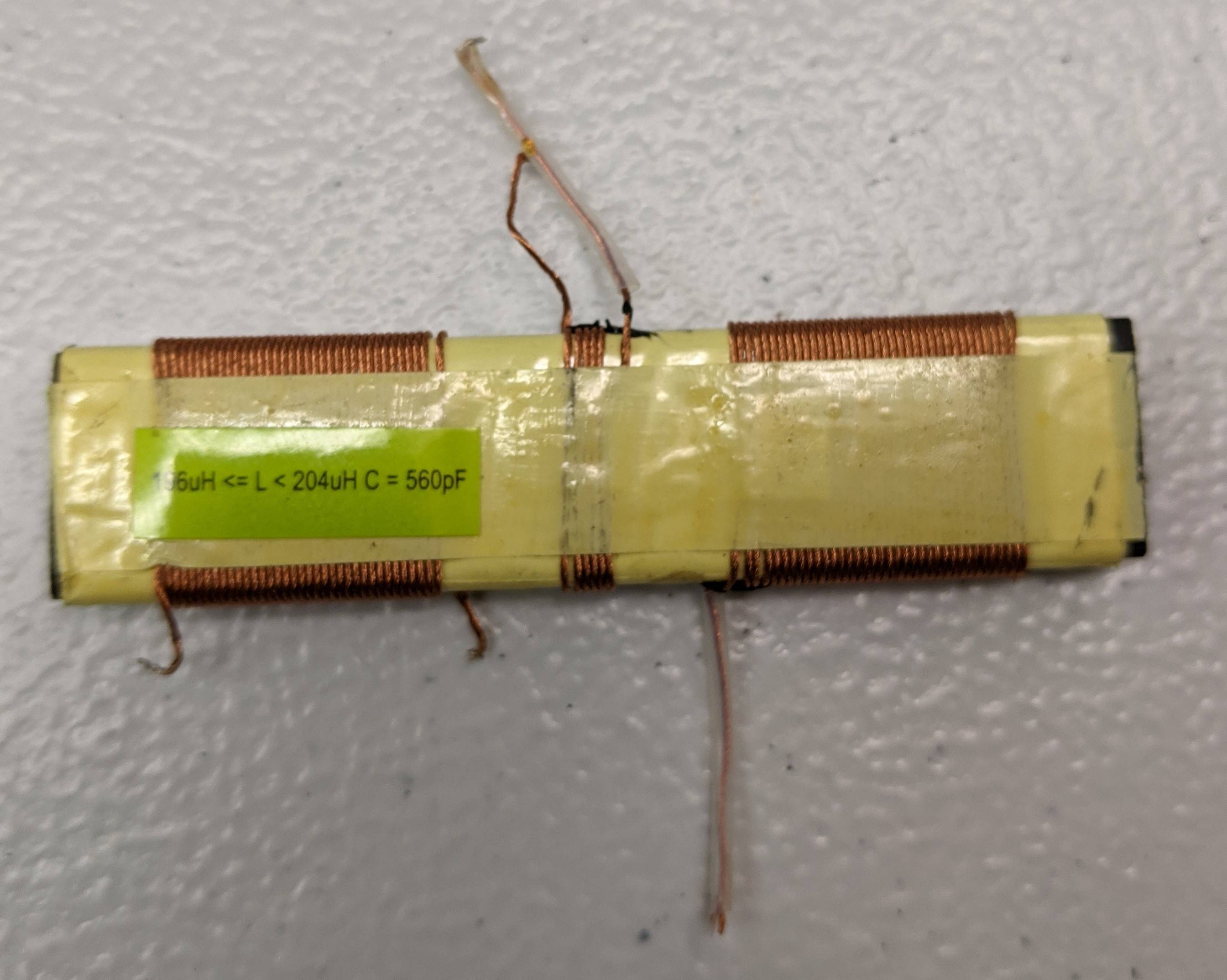 rf Why multiple coils on a ferrite rod antenna? Electrical