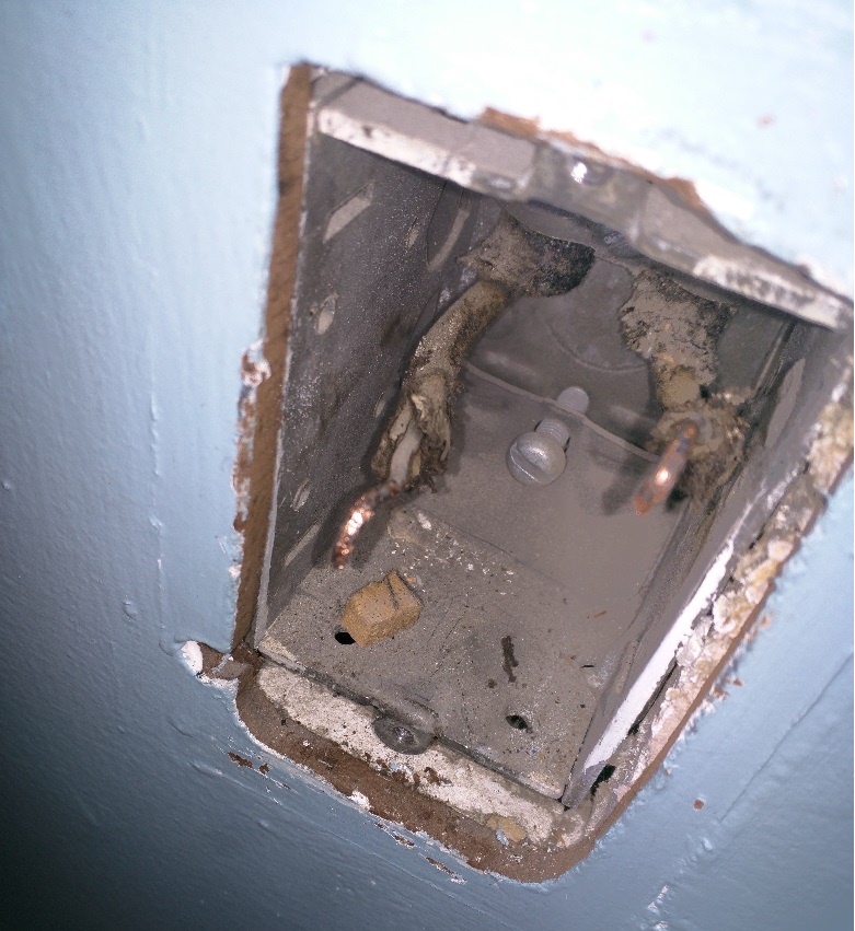 electrical Should I install GFCI outlets or run new grounded cabling