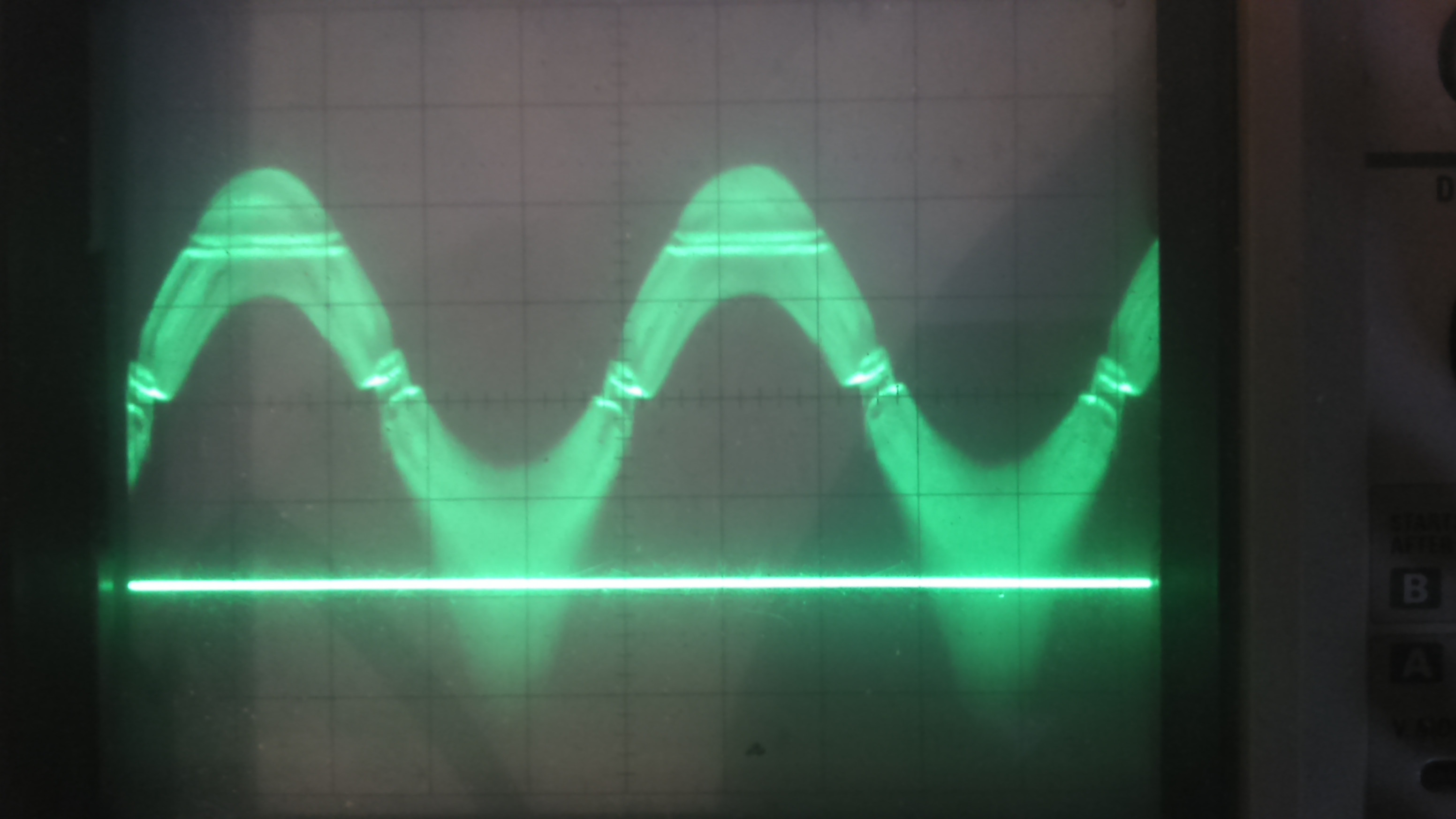 audio - Parallel speakers sound bad, but serials are fine - Electrical