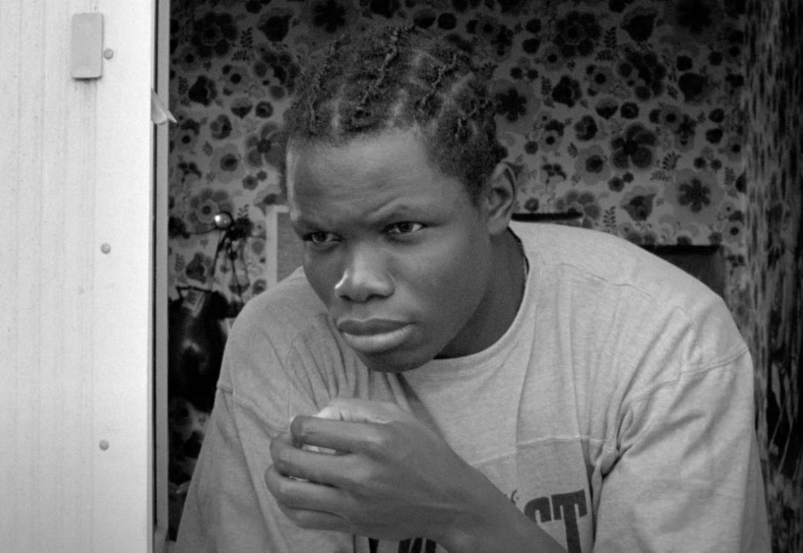 post processing How do you achieve this soft/glowing lowcontrast