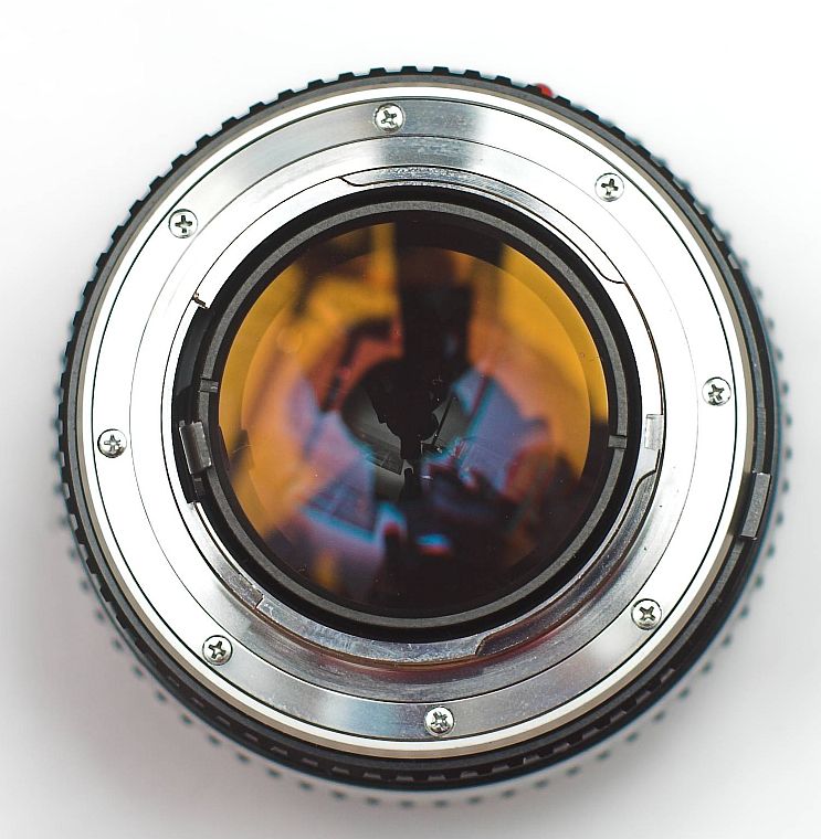 minolta What type of camera does this "Vivitar 75205MM" lens fit