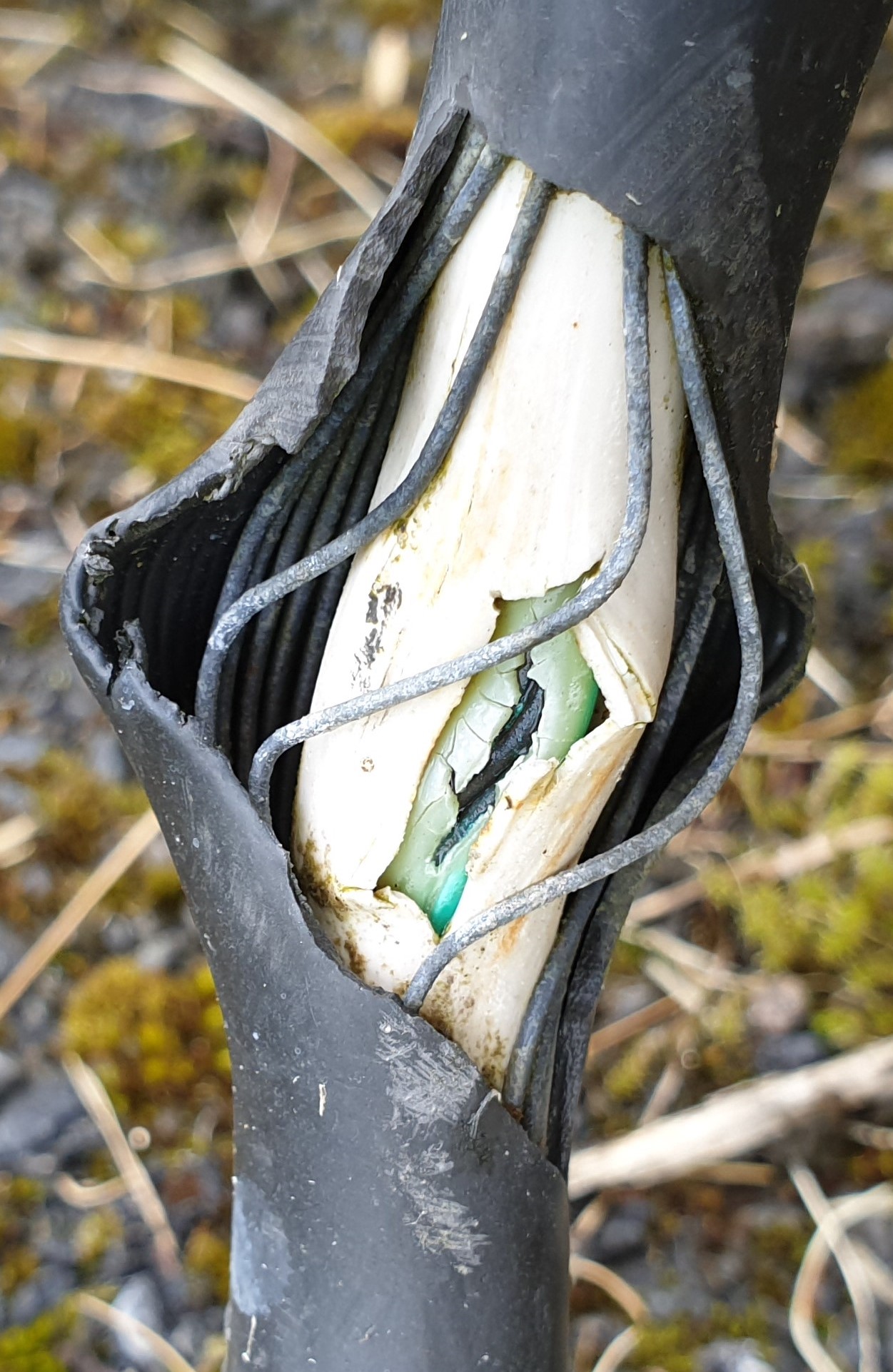 Electrical Damaged steel wire armoured cable Love & Improve Life