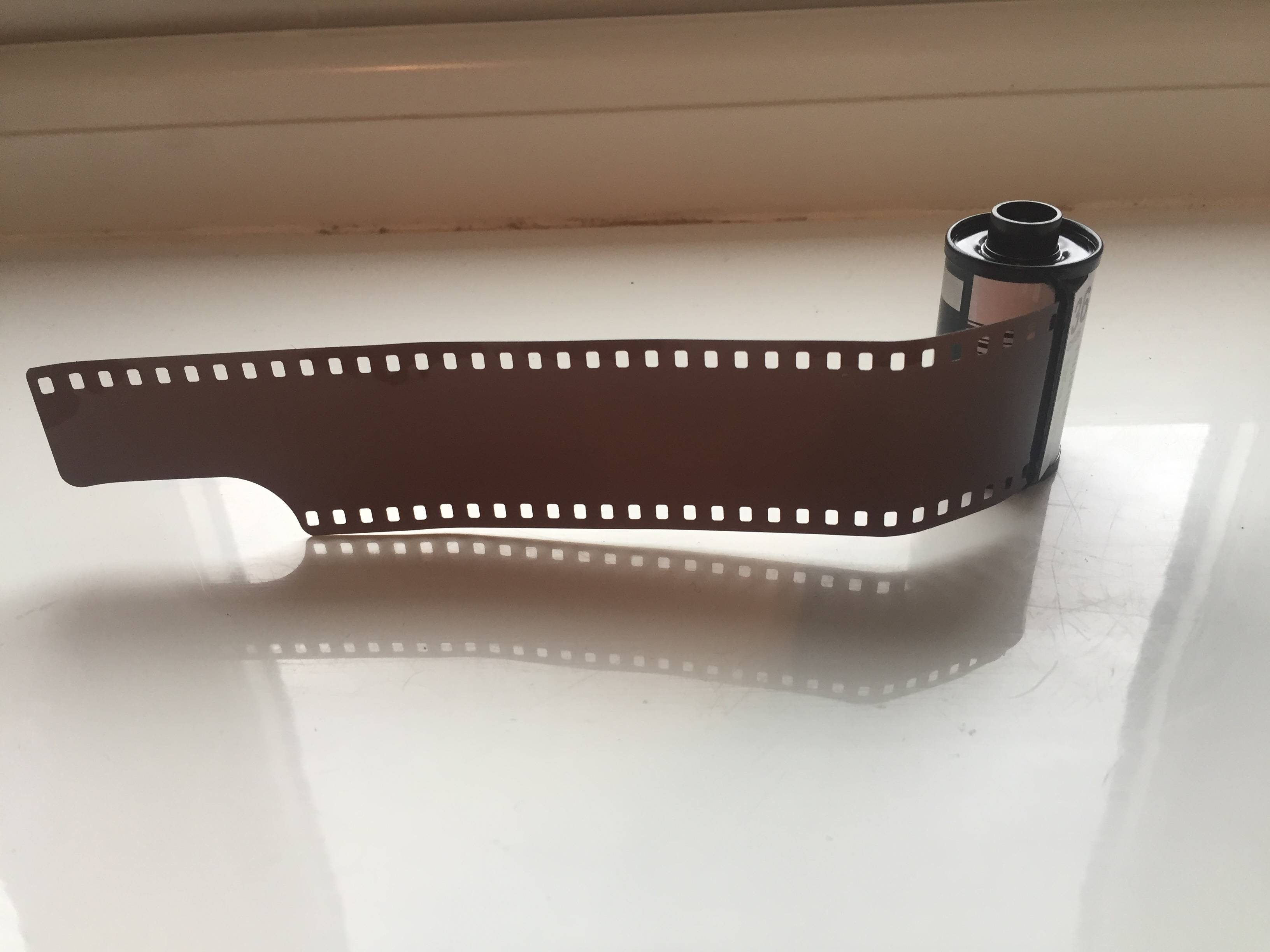 camera basics Olympus OM10 35mm Film not gone all the way back