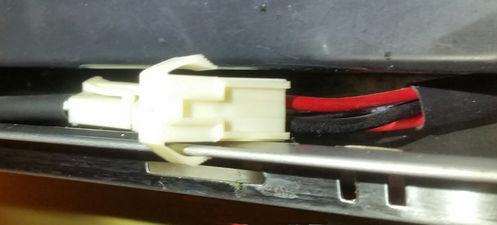 Wiring the name of this plug/socket combo from a rangehood Love