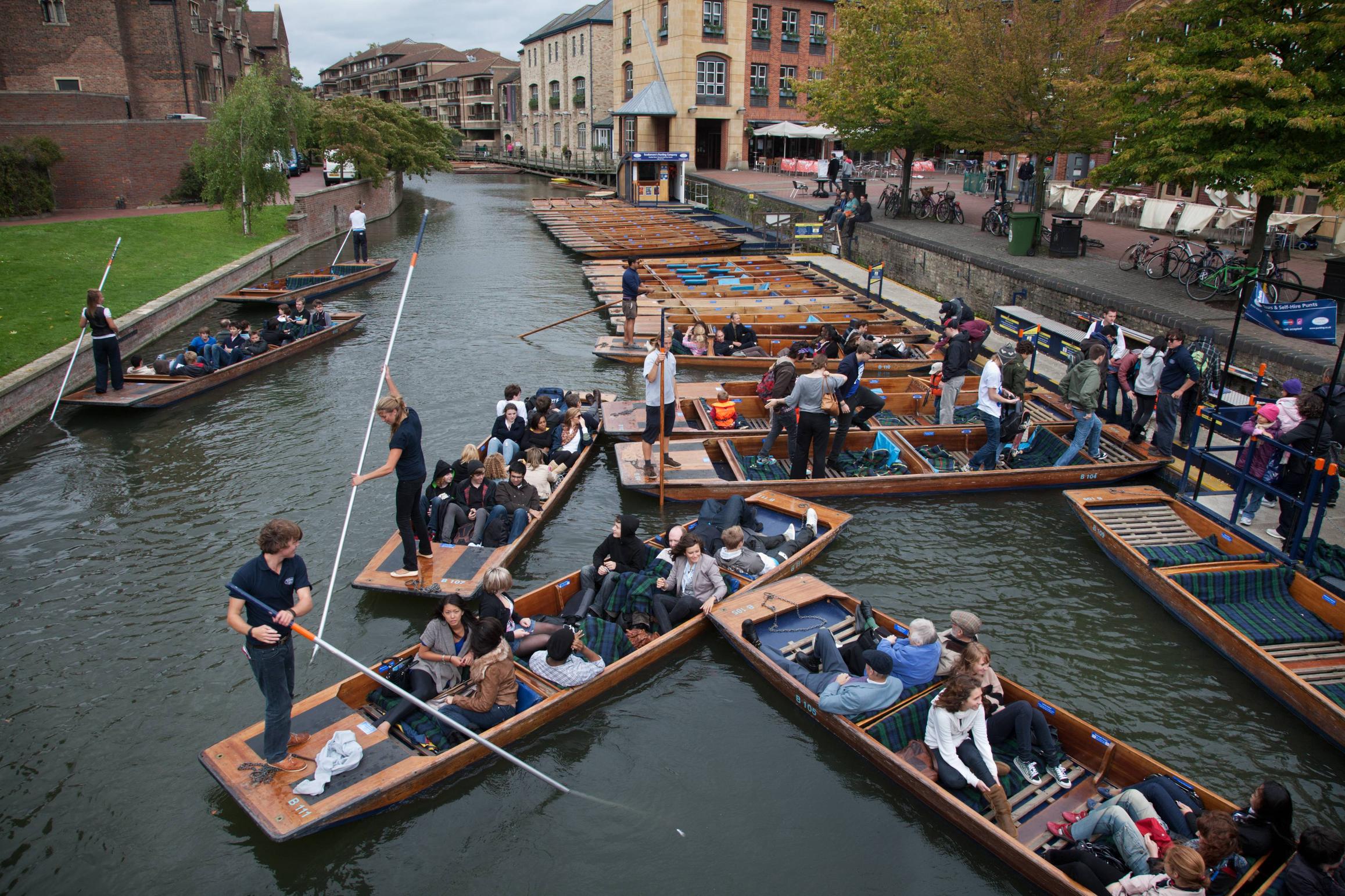 europe Two Weeks in Cambridge (England), practicing sport in group