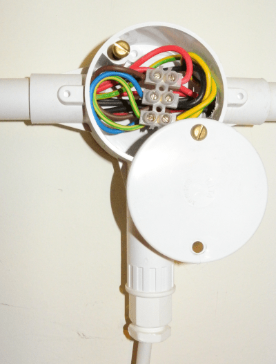 electrical How do I connect the wires inside a conduit junction box