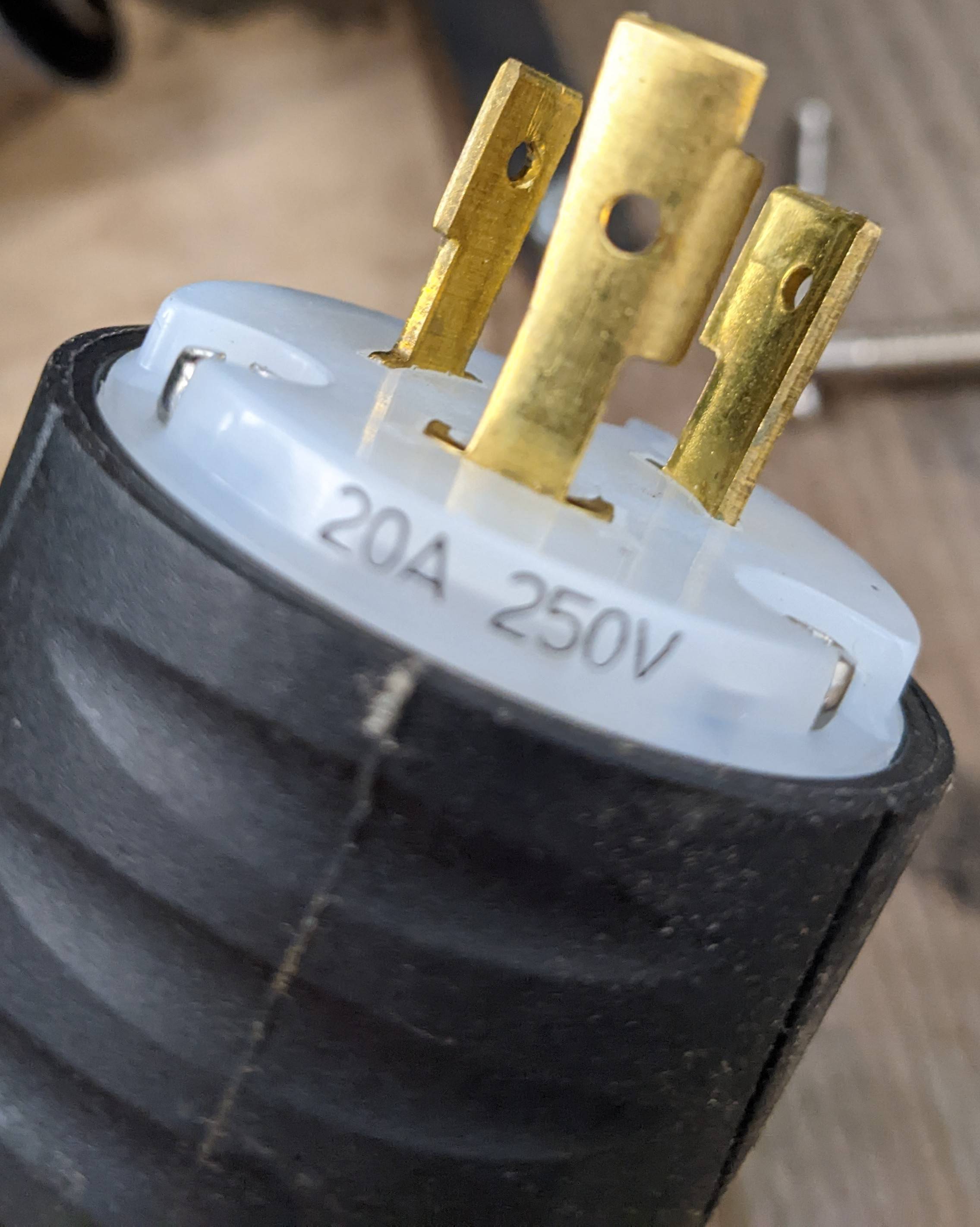 electrical What kind of male plug is this for a 240V 20A machine