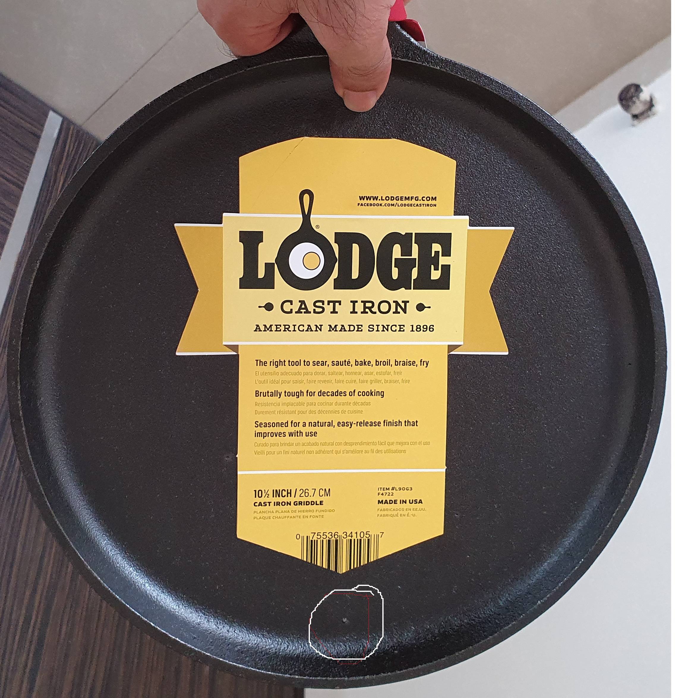 equipment Yellow color from brand new PreSeasoned Lodge Cast Iron