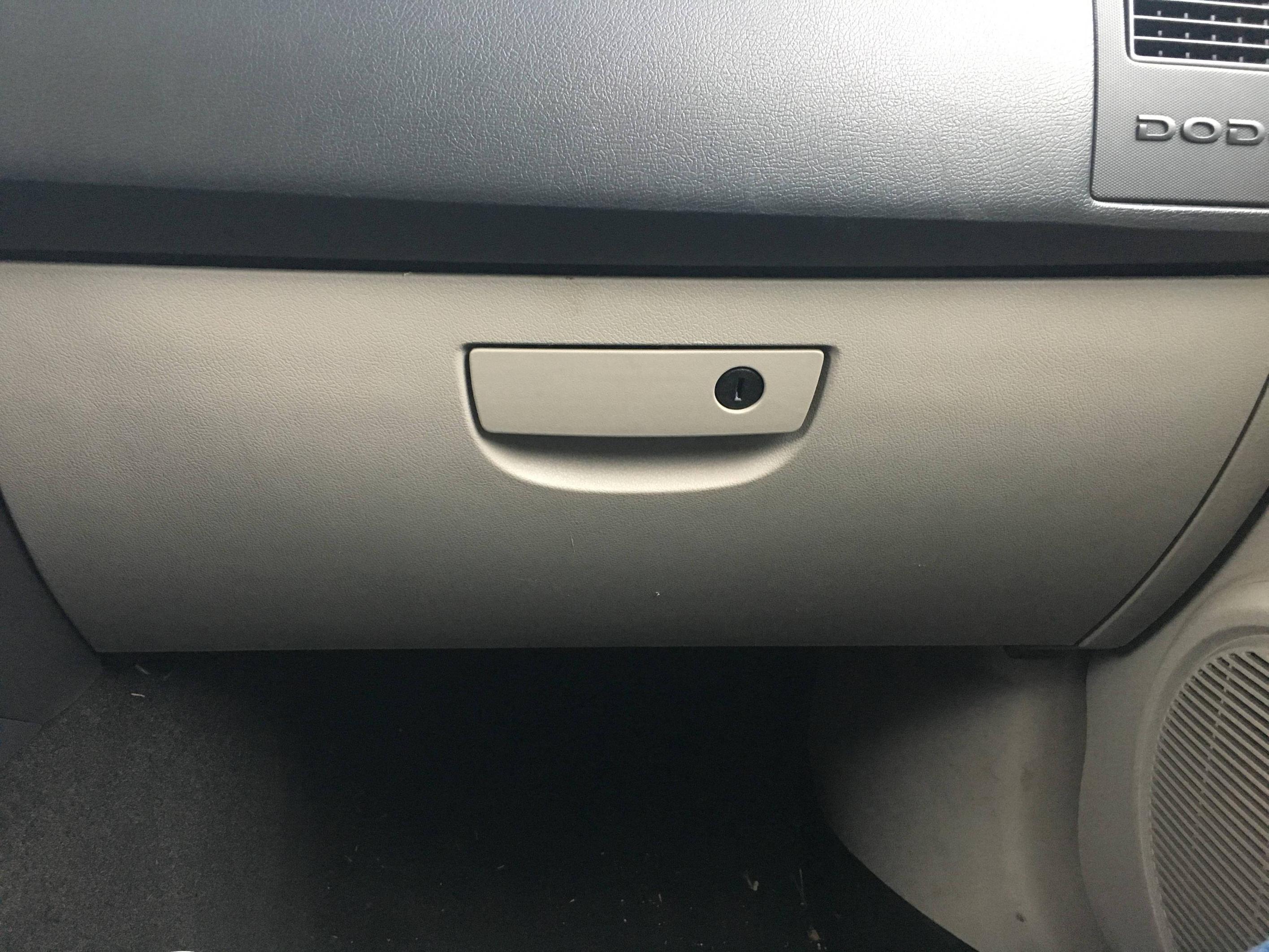 dodge '06 Charger Broken Glove Box Latch Motor Vehicle Maintenance