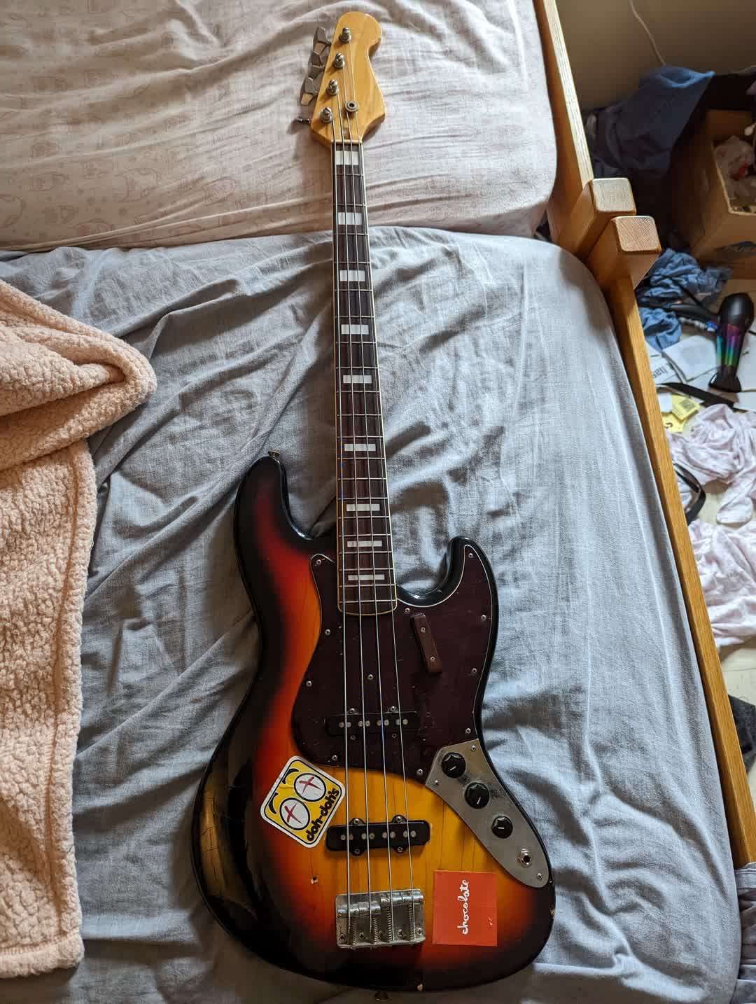 Got this noname Japanesemade Jbass off a guy for 50. Help me