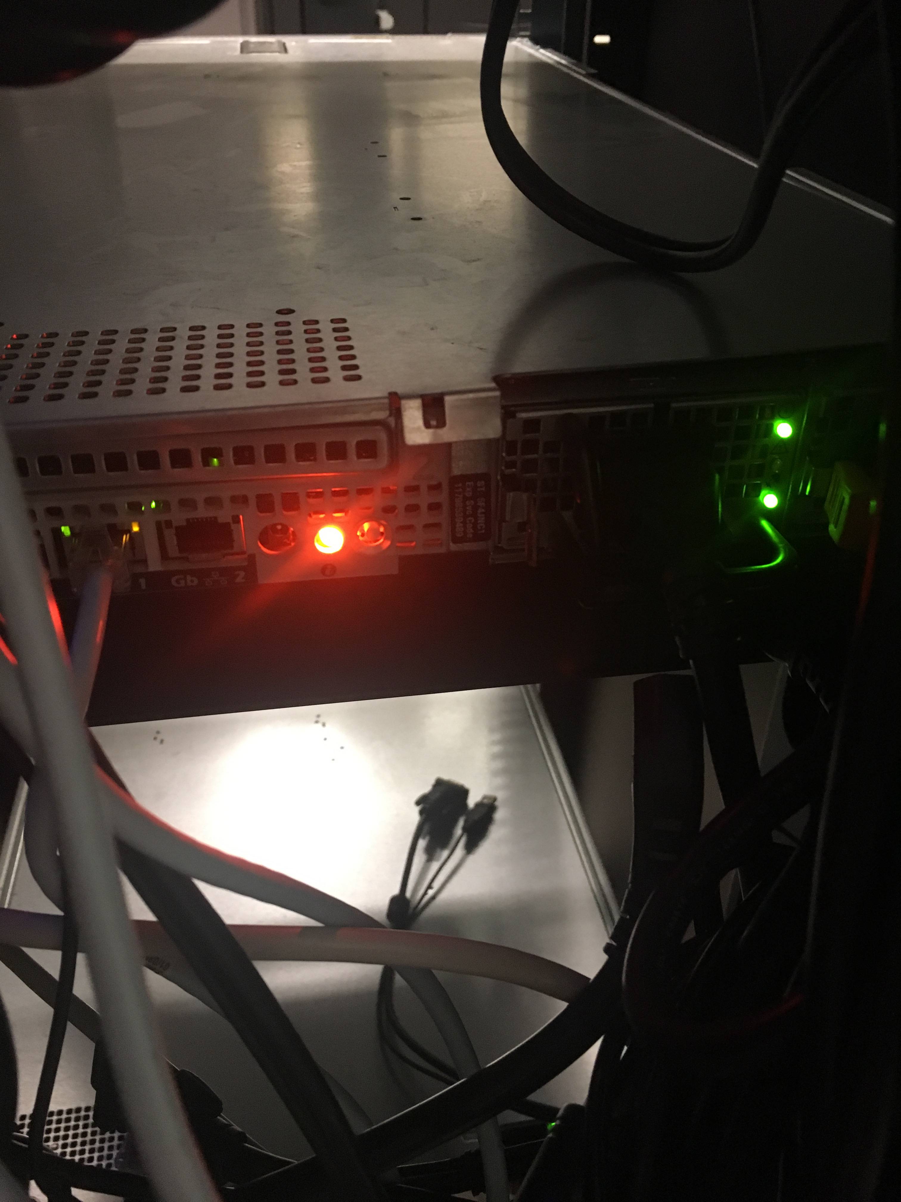 windows server 2003 How to Diagnose a Flashing Red Light on Dell