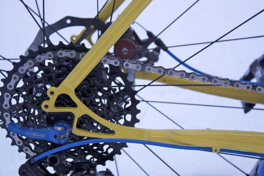 Which tires (and rear fender?) for Bianchi Metropoli Uno hybrid bike