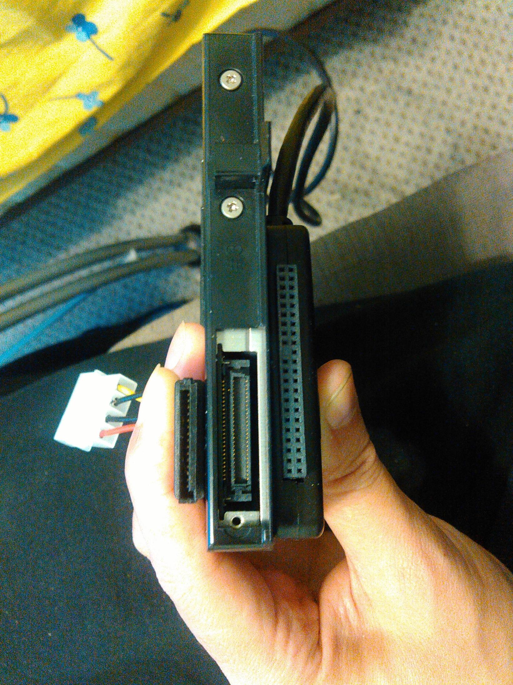 usb What is the interface of this DVD/CD rewritable drive? Super User