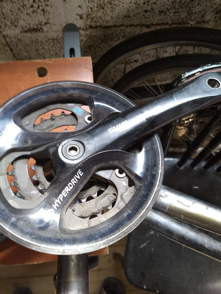 Crankset removal, Shimano FCM361 Bicycles Stack Exchange