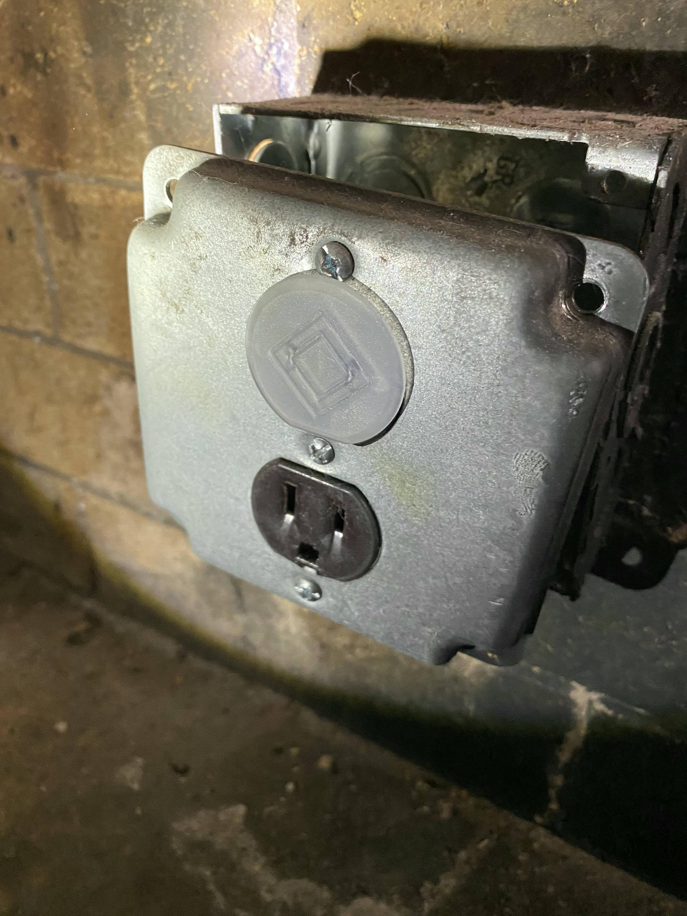 Electrical NMB Romex going through conduit raceway to external