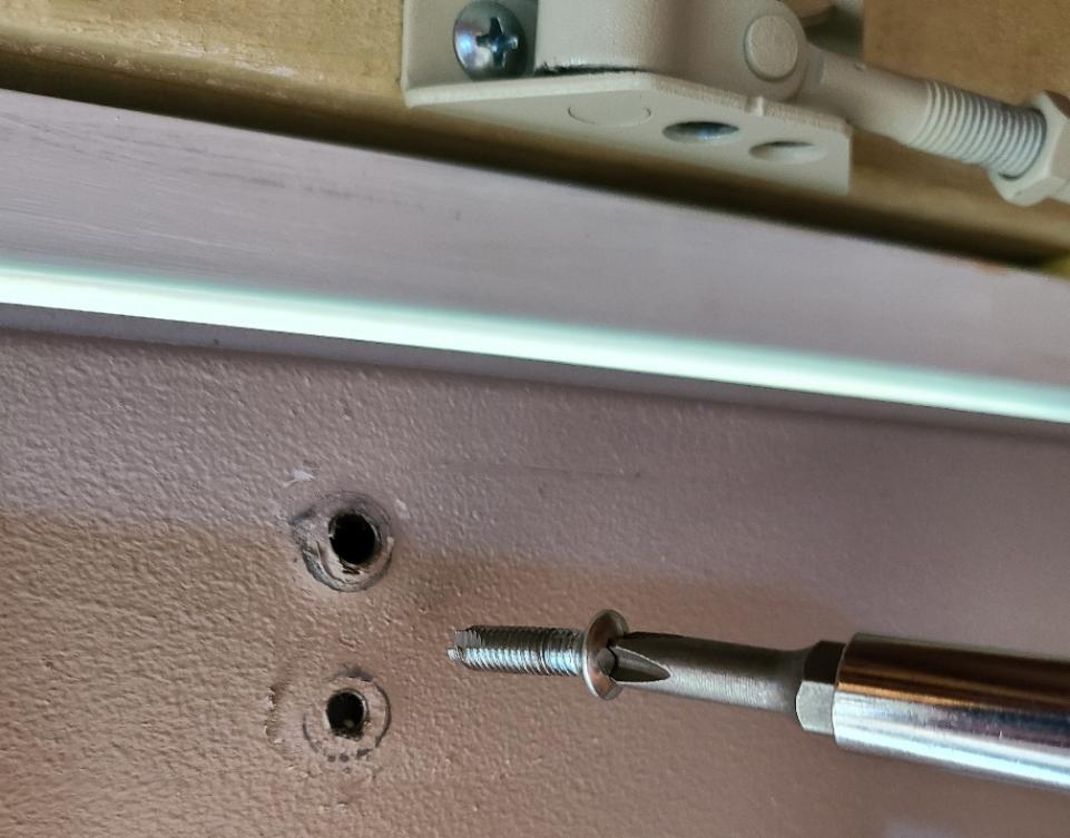 What type of screws/anchors to fasten a closer to a steel door Home