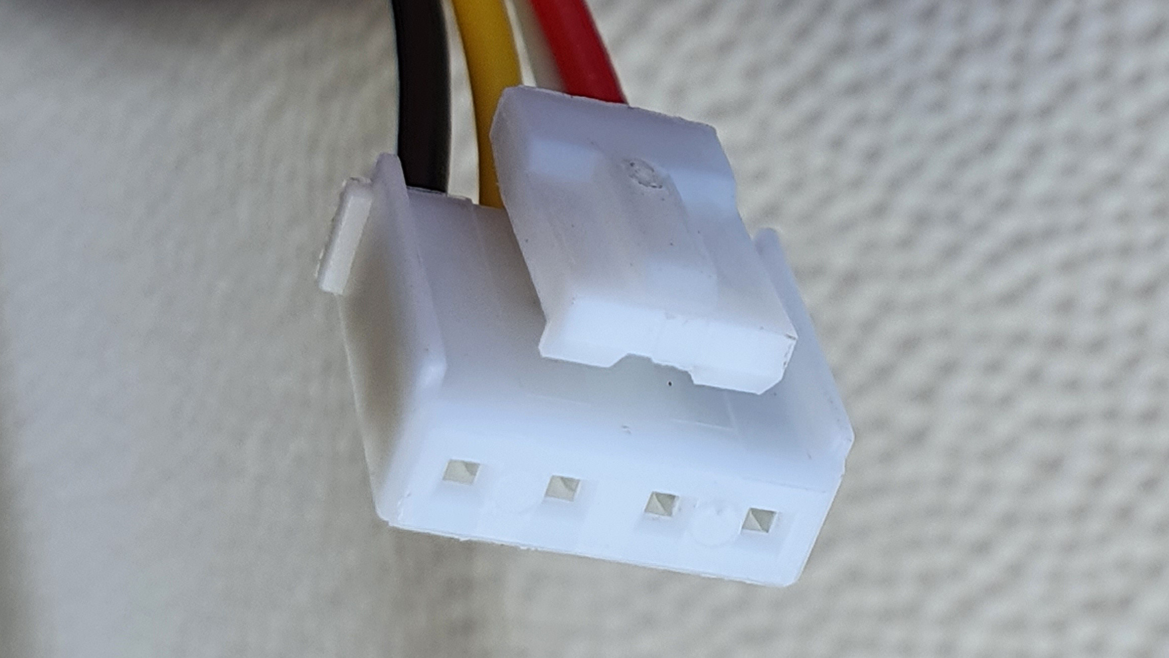 4-pin connector identification - Electrical Engineering Stack Exchange