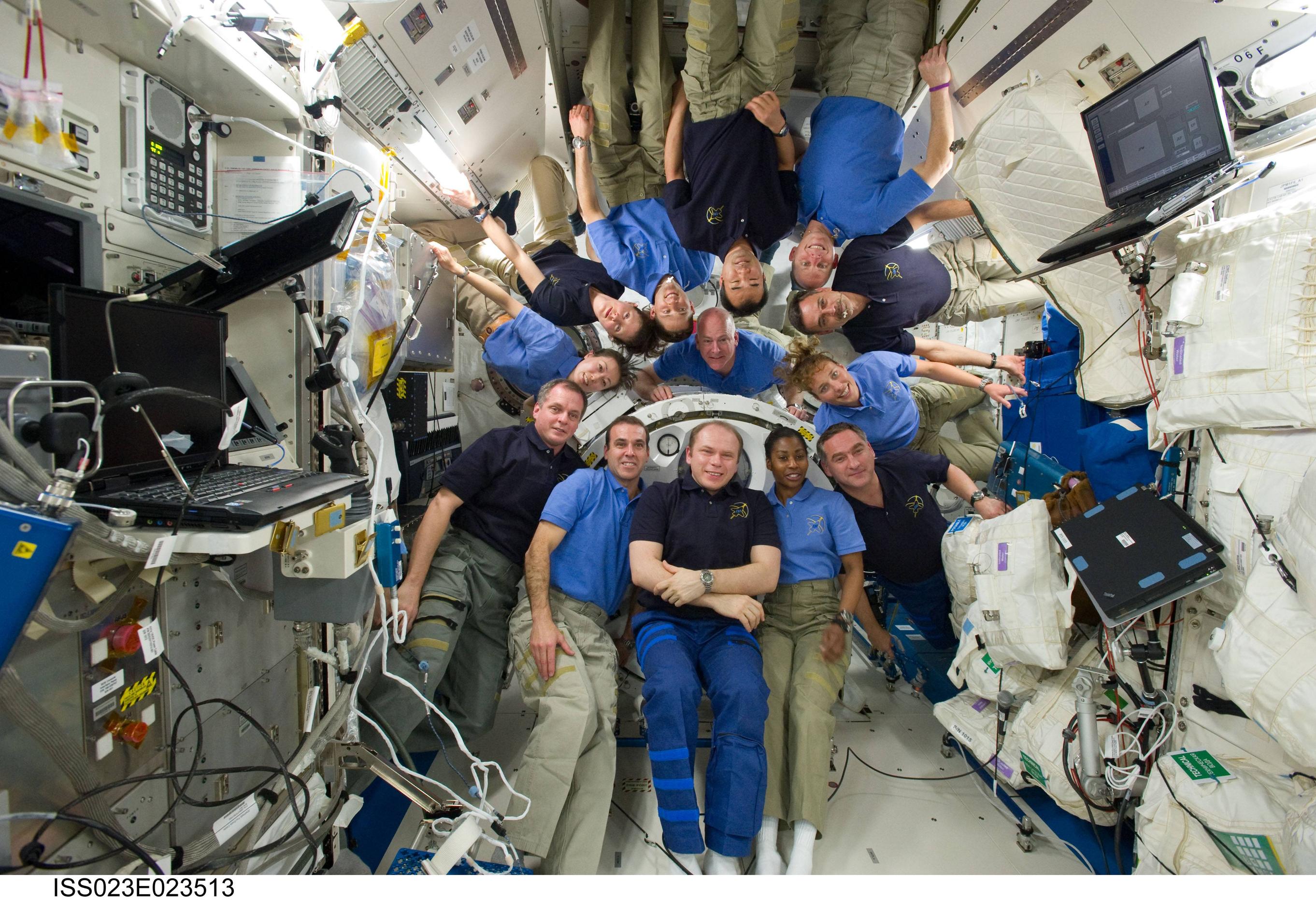 crewed spaceflight How many times has there been 13 people inside the