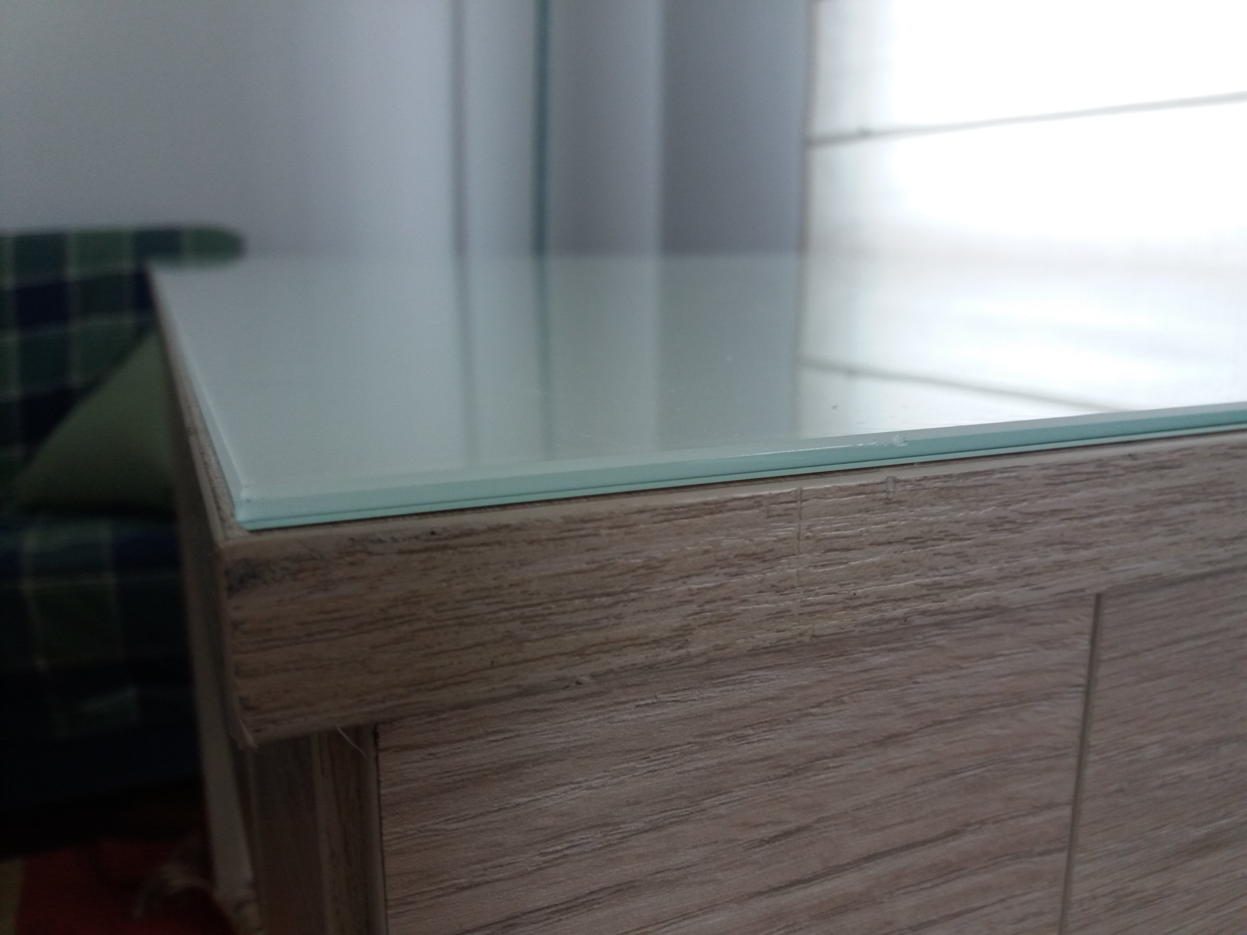 With 50 years of experience specifically, those who looking for specialized glass glue for spotless repairing and quick fixing. How To Safely Remove The Glass From A Wooden Table With Glass Top Lifehacks Stack Exchange
