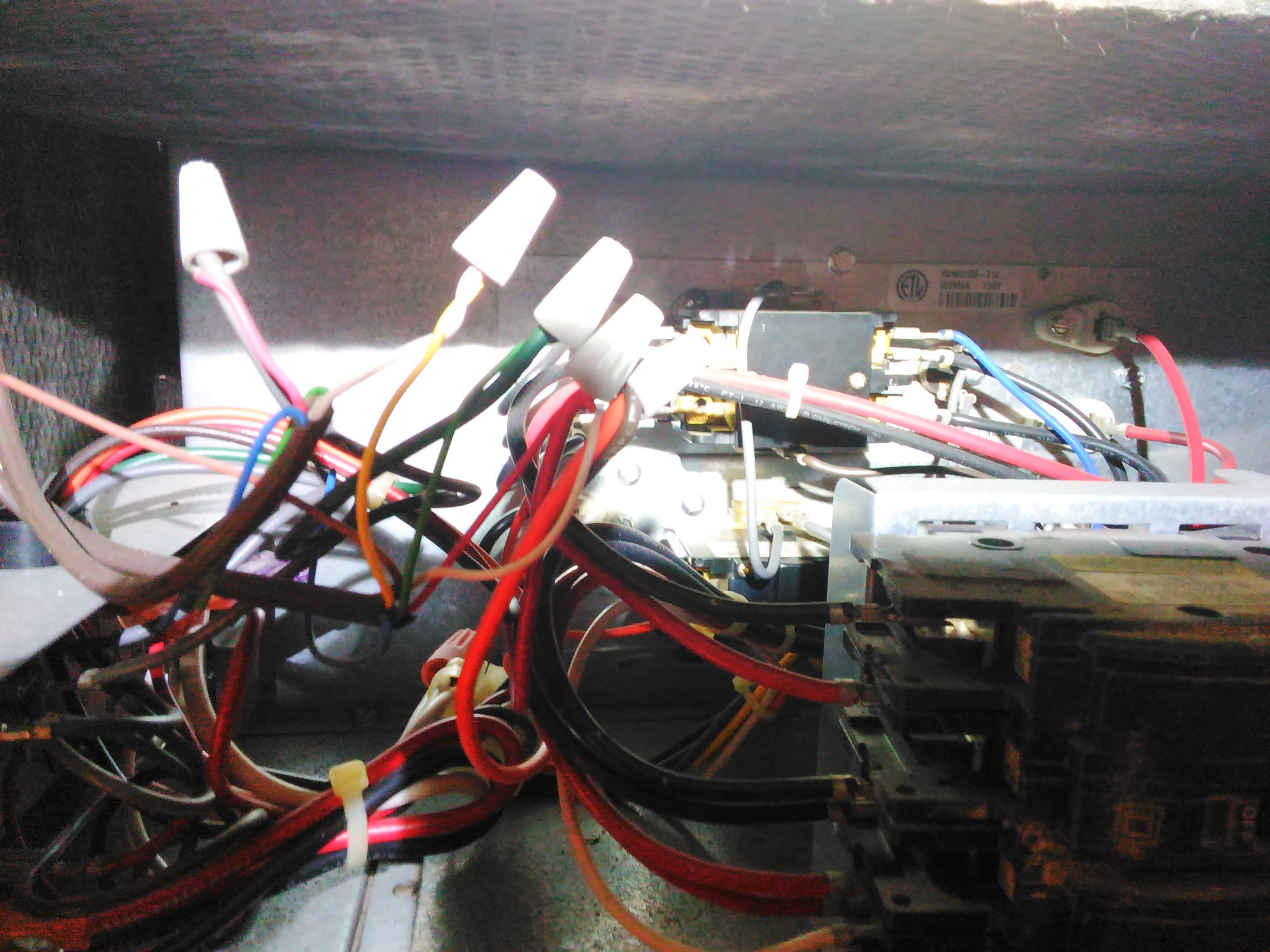 electrical thermostat causing heating element to click on and off