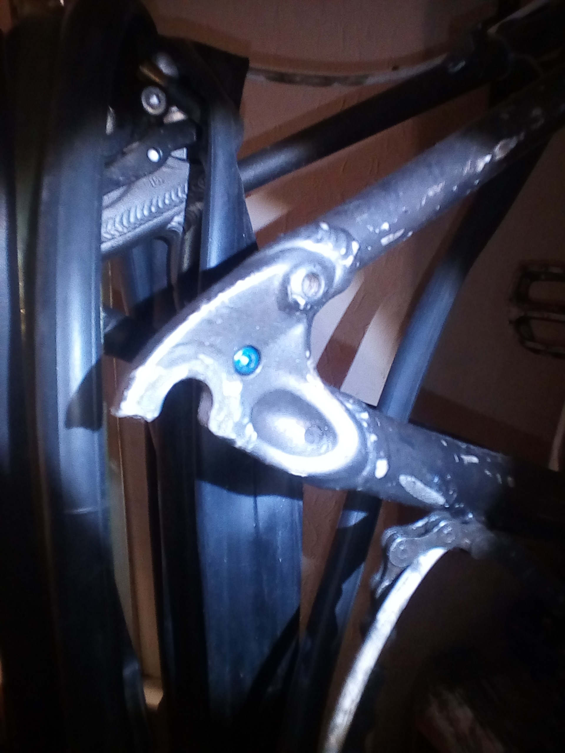 mountain bike Specialized Rockhopper derailleur hanger needed