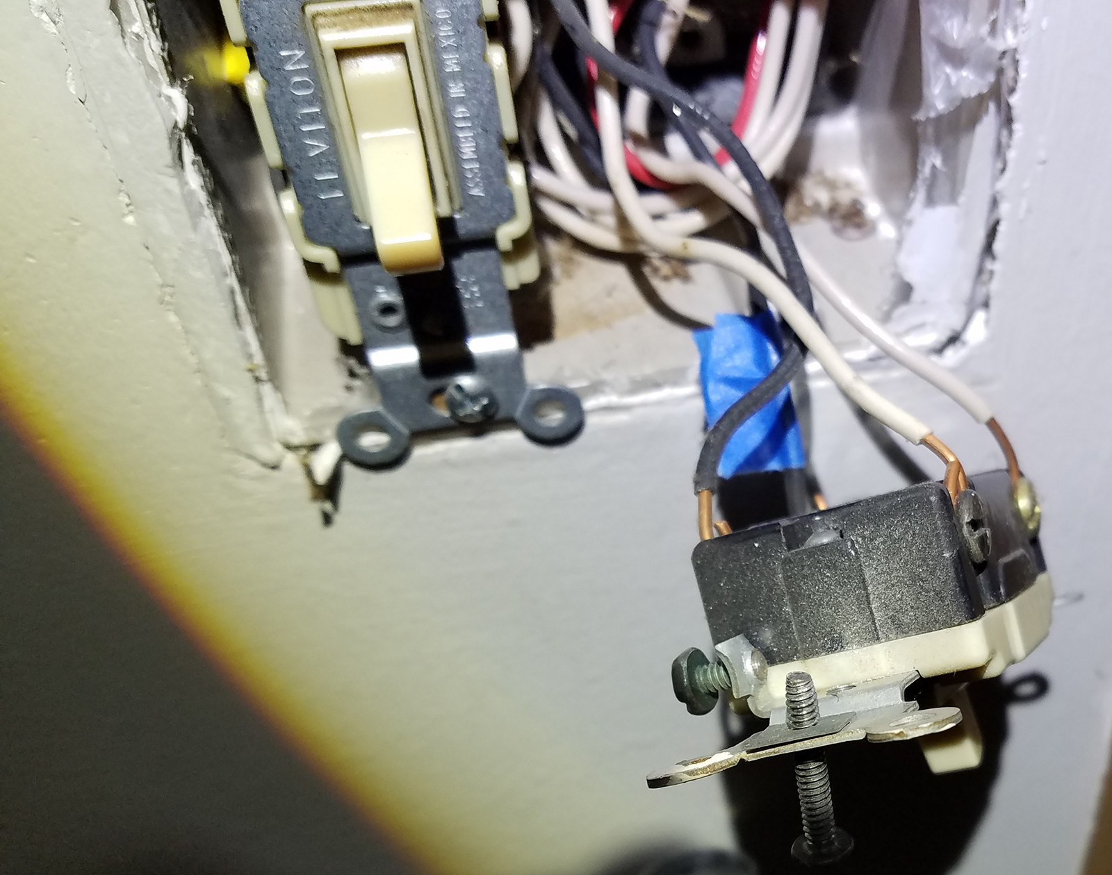 electrical Two Neutral Wires on Light Switch Home Improvement Stack