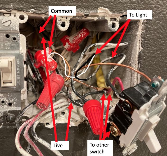 electrical - Smart 3-way switch with light in the middle of 2 switches