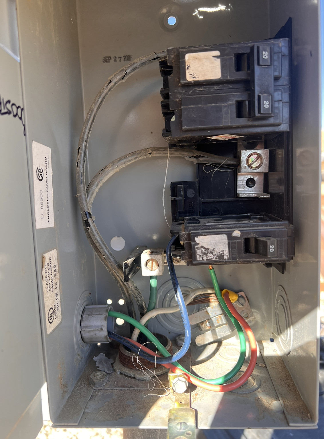 electrical Existing service panel has grounds on neutral bus and