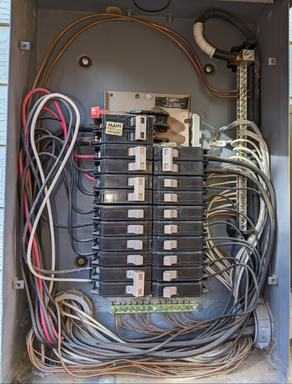 How many wires per terminal on CH100a Main Panel Ground Bus Home