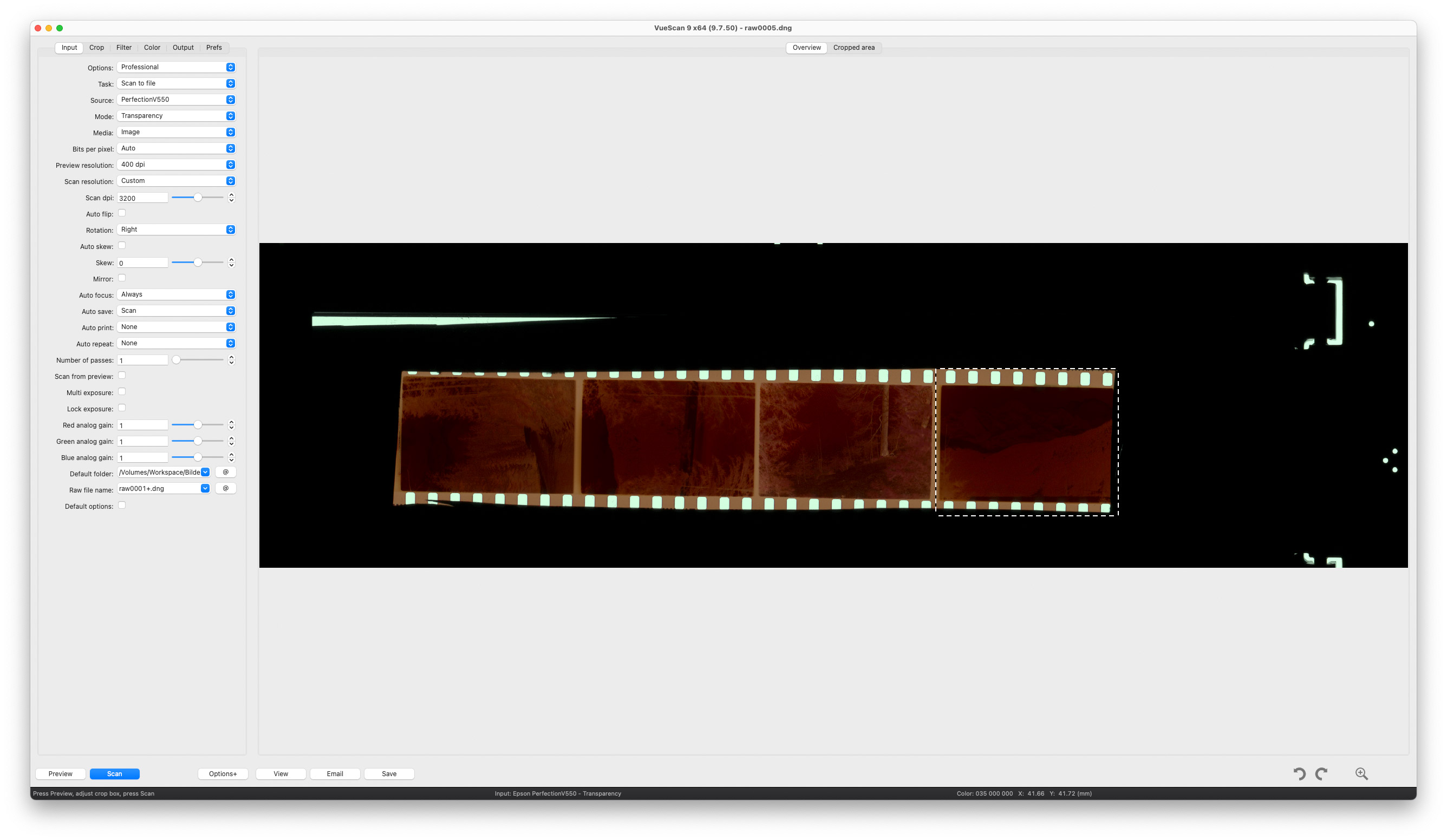 [SOLVED] Portra 400 looks desaturated and has sprocket leaks