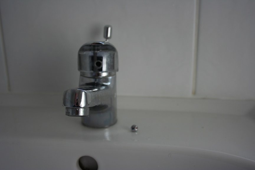 plumbing Adjusting a Mixer Tap Hot/Cold Mix Home Improvement Stack