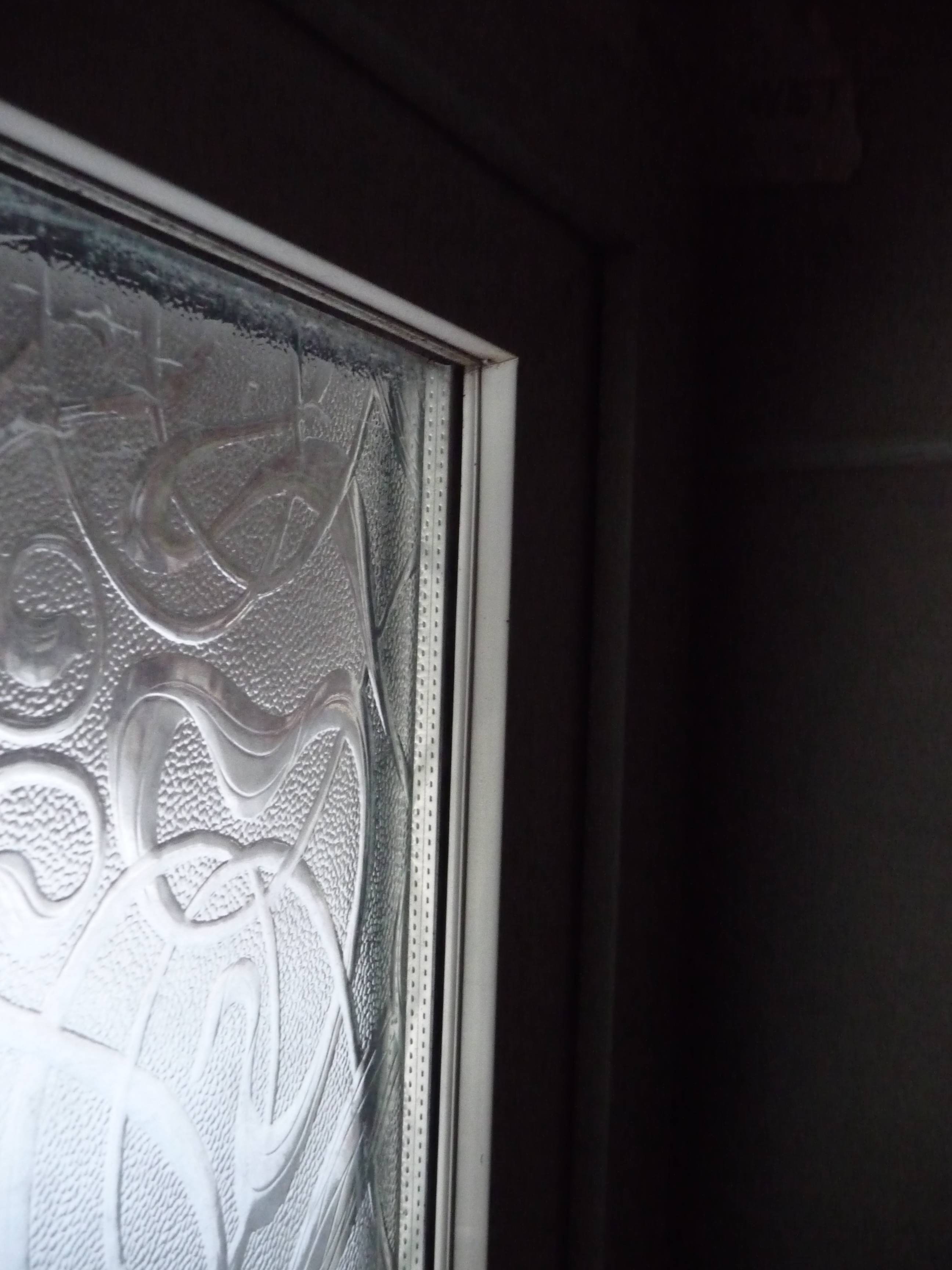 How To Glaze A Window With Silicone