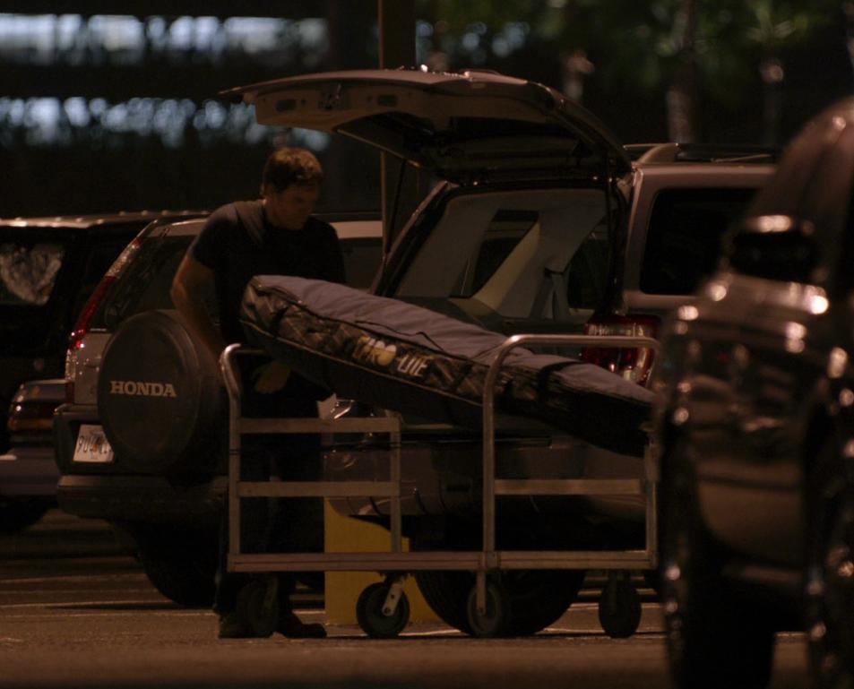 plot explanation How did Dexter get away with his plan in the airport