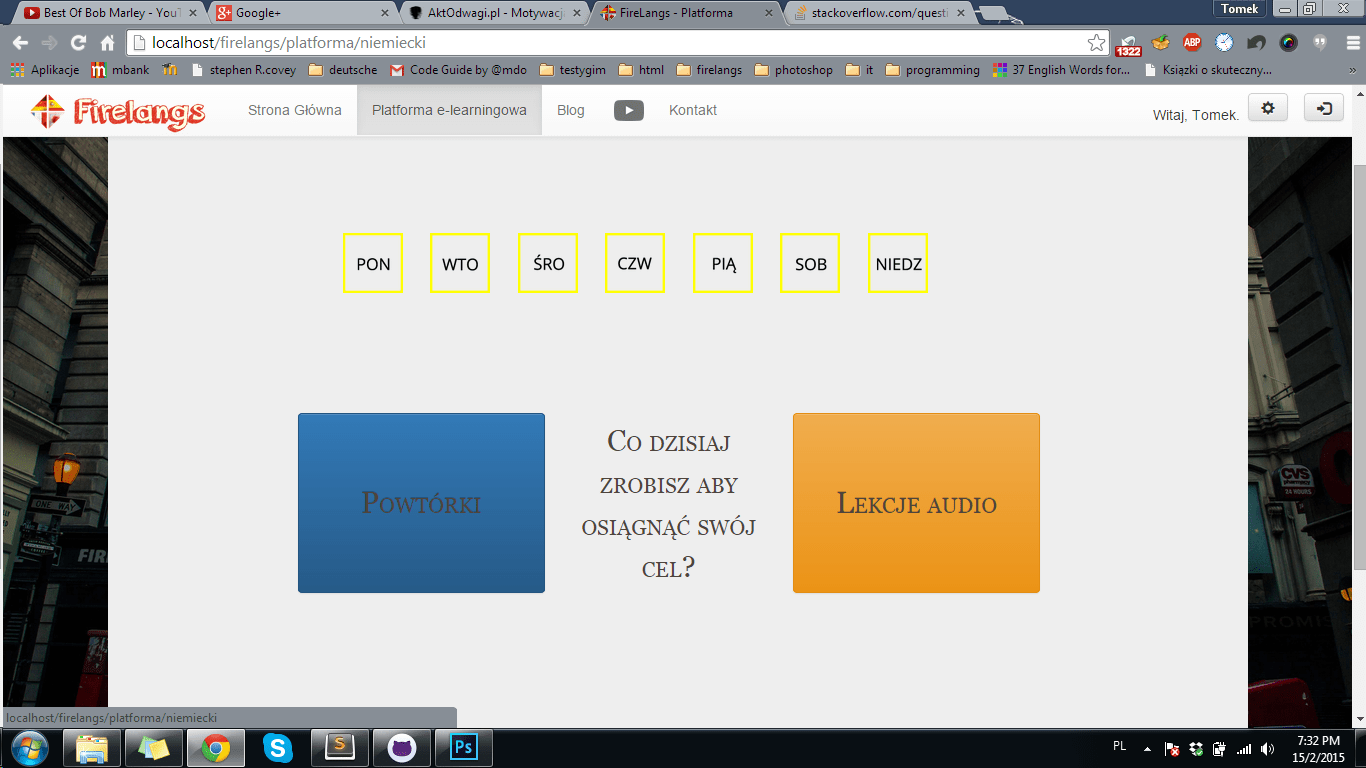html How to center divs in row in bootstrap? Stack