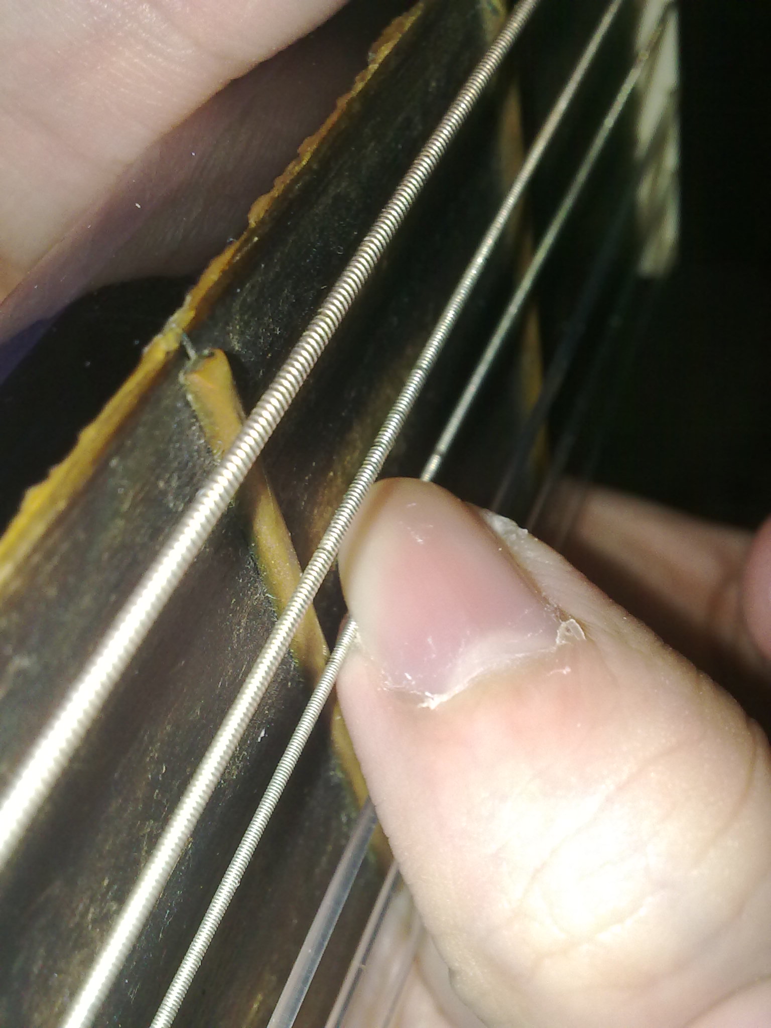 How To Not Touch Other Strings On Guitar Discount