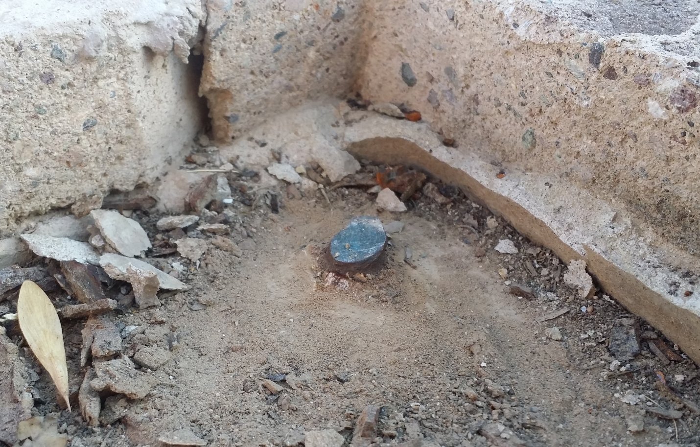 metal cutting How can I cut a bolt off flush with concrete in a