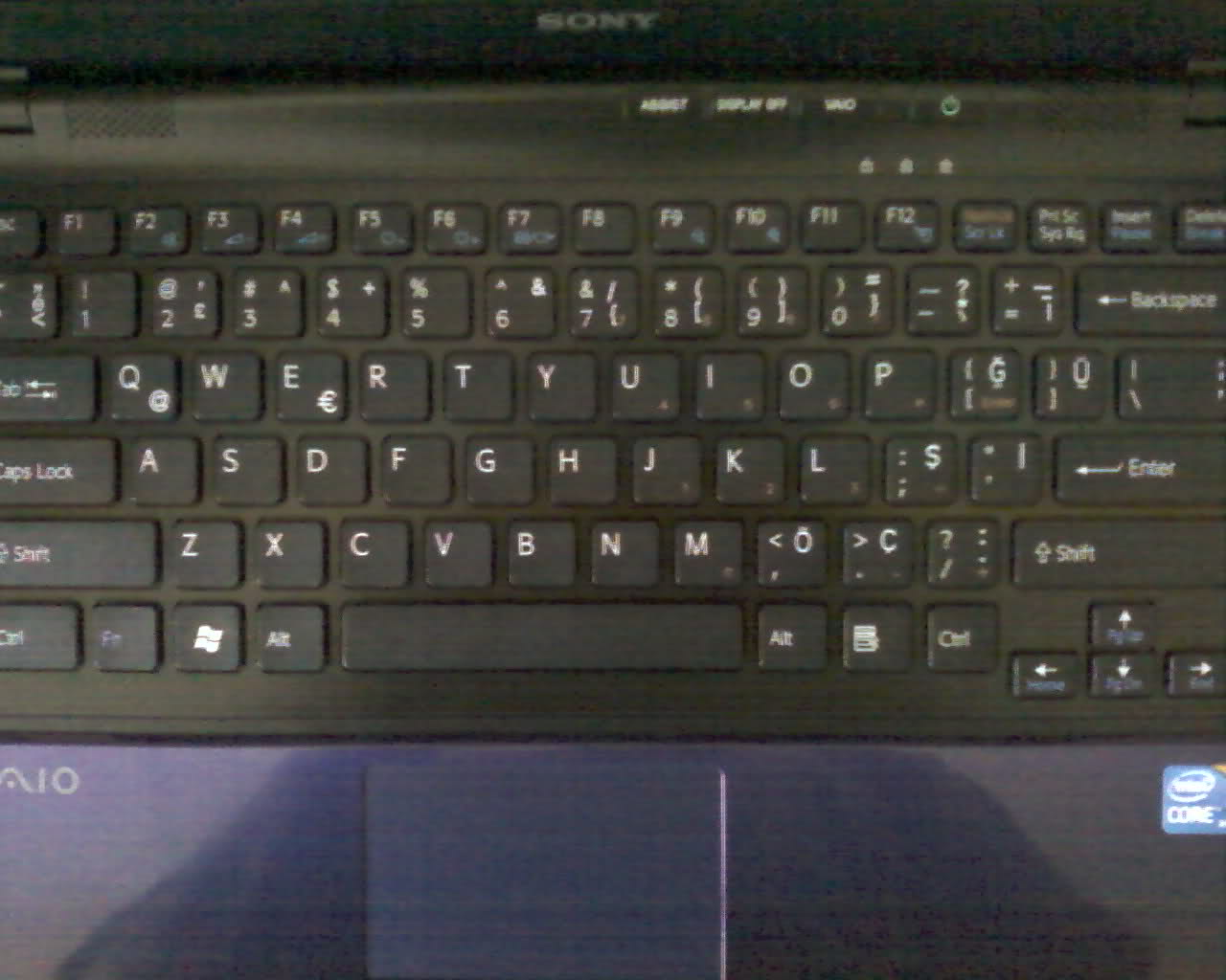 windows 7 Sony Vaio I can't type 'less and greater than' signs in TR