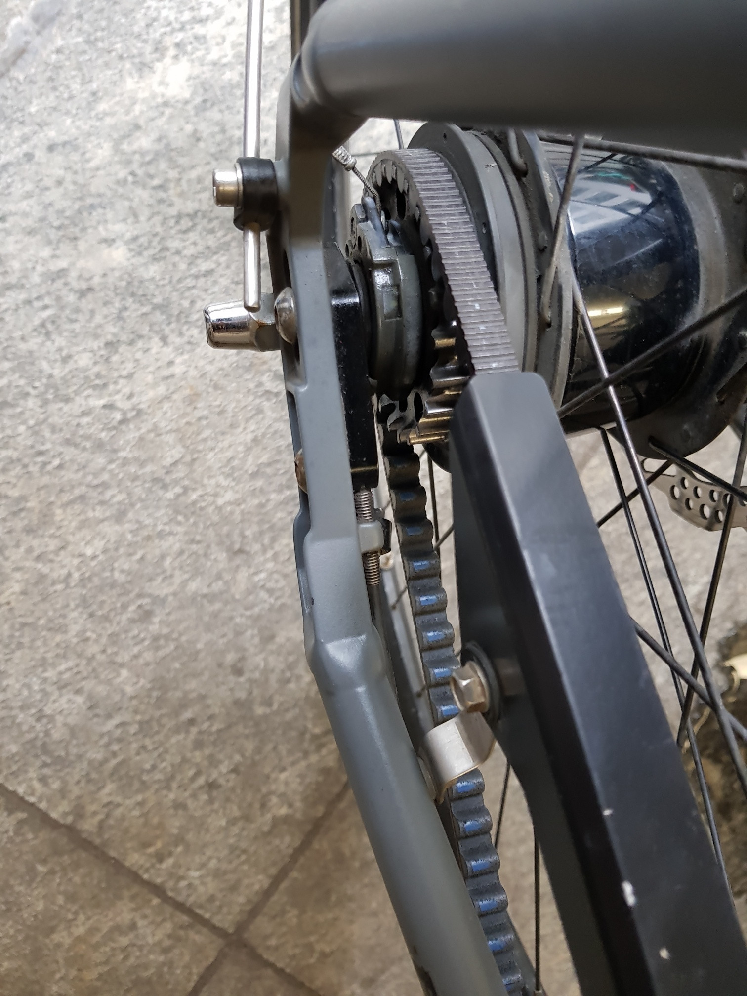 How to tighten gates belt drive on Focus 8 Bicycles Stack Exchange