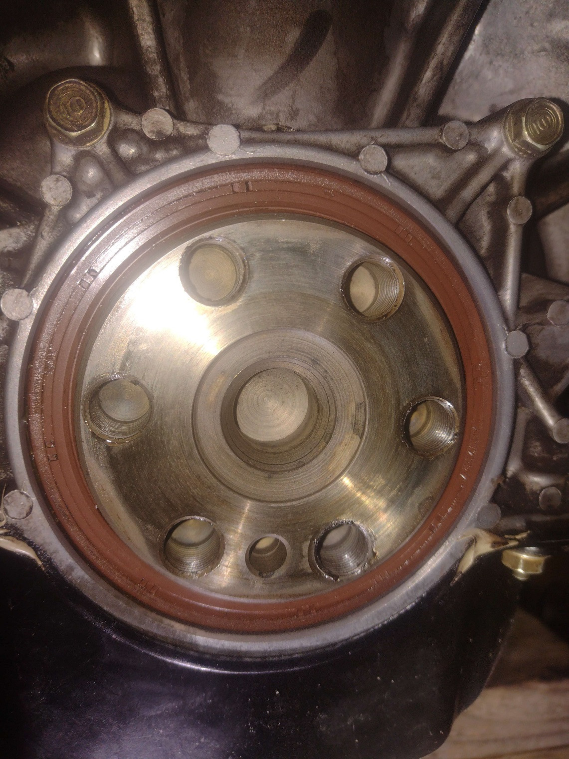 crankshaft Installed main crank seal too deep on Honda D17 engine