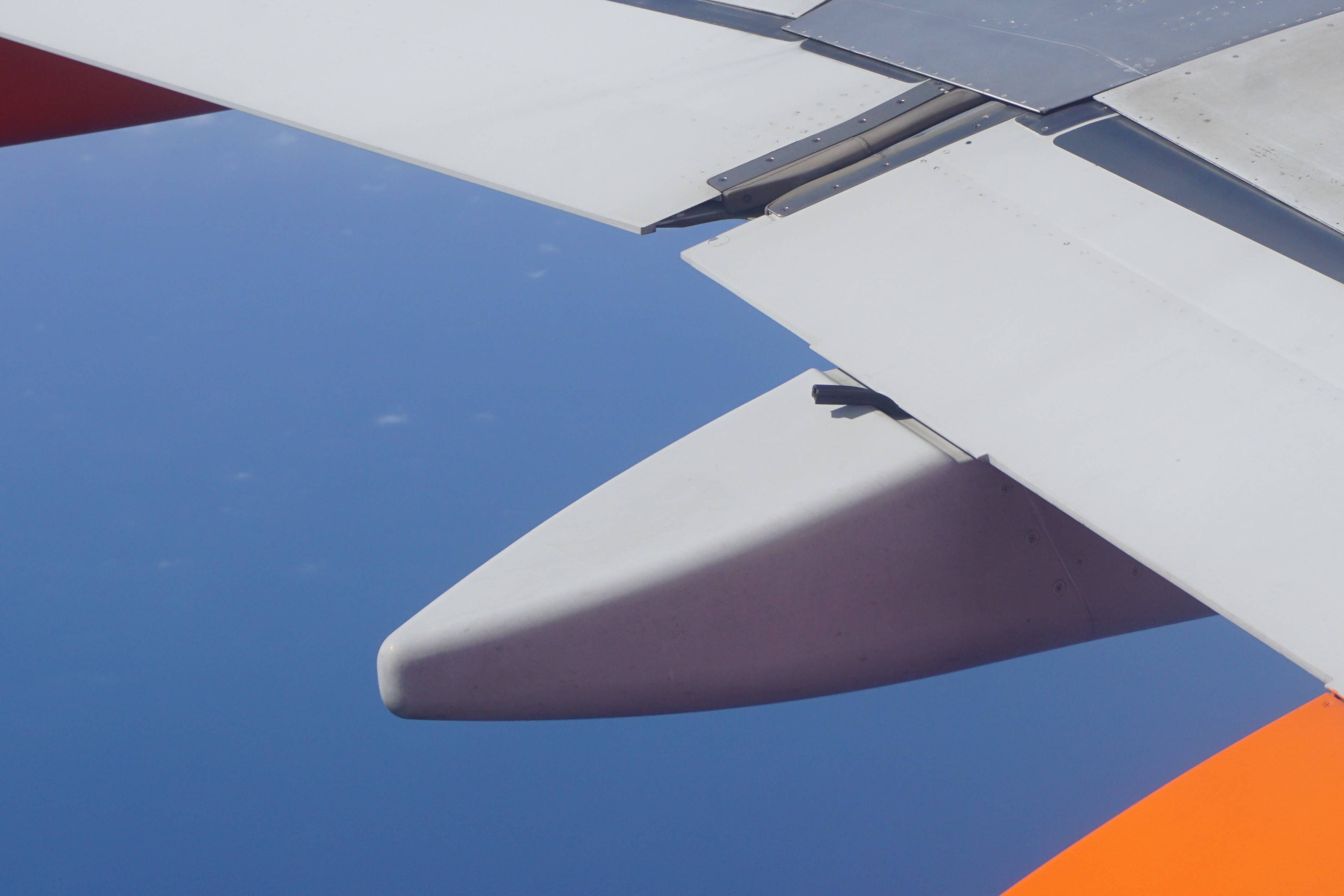 What is this small black rubber strip protruding out of the flap track