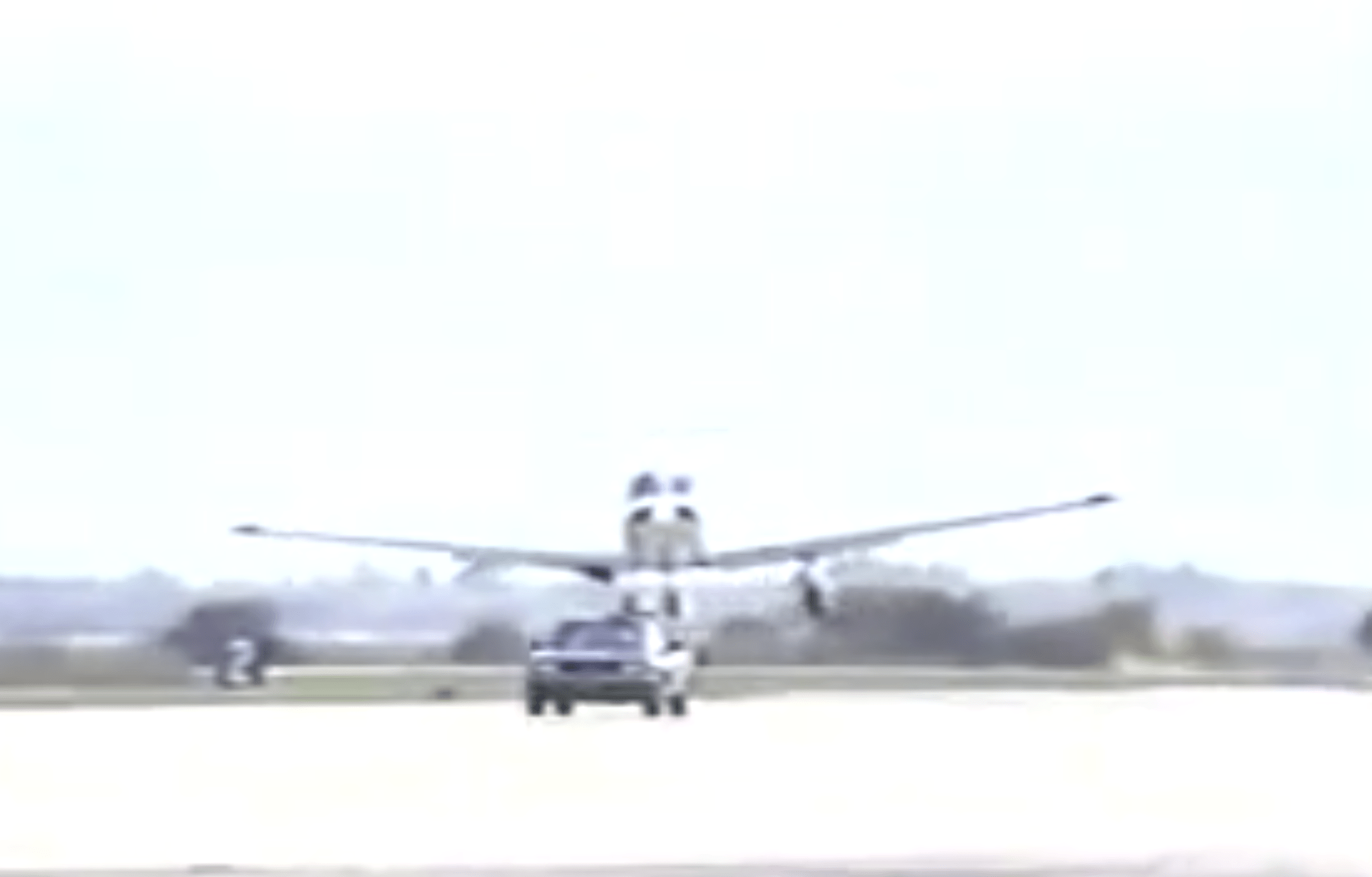 landing gear Is it possible to change/repair an aircraft tire while