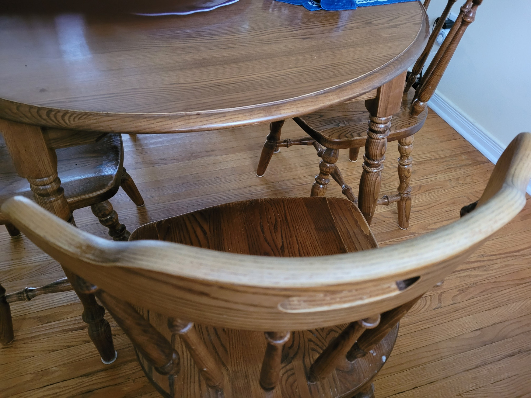 refinishing Advice for retouching old oak/maple furniture at home