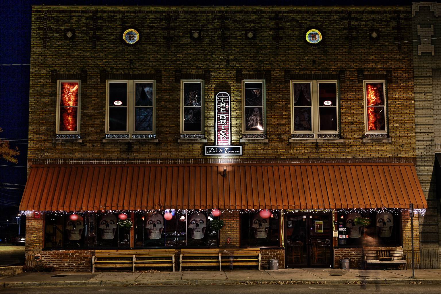 technique How to create a ghostlike effect or shadowy figure on a