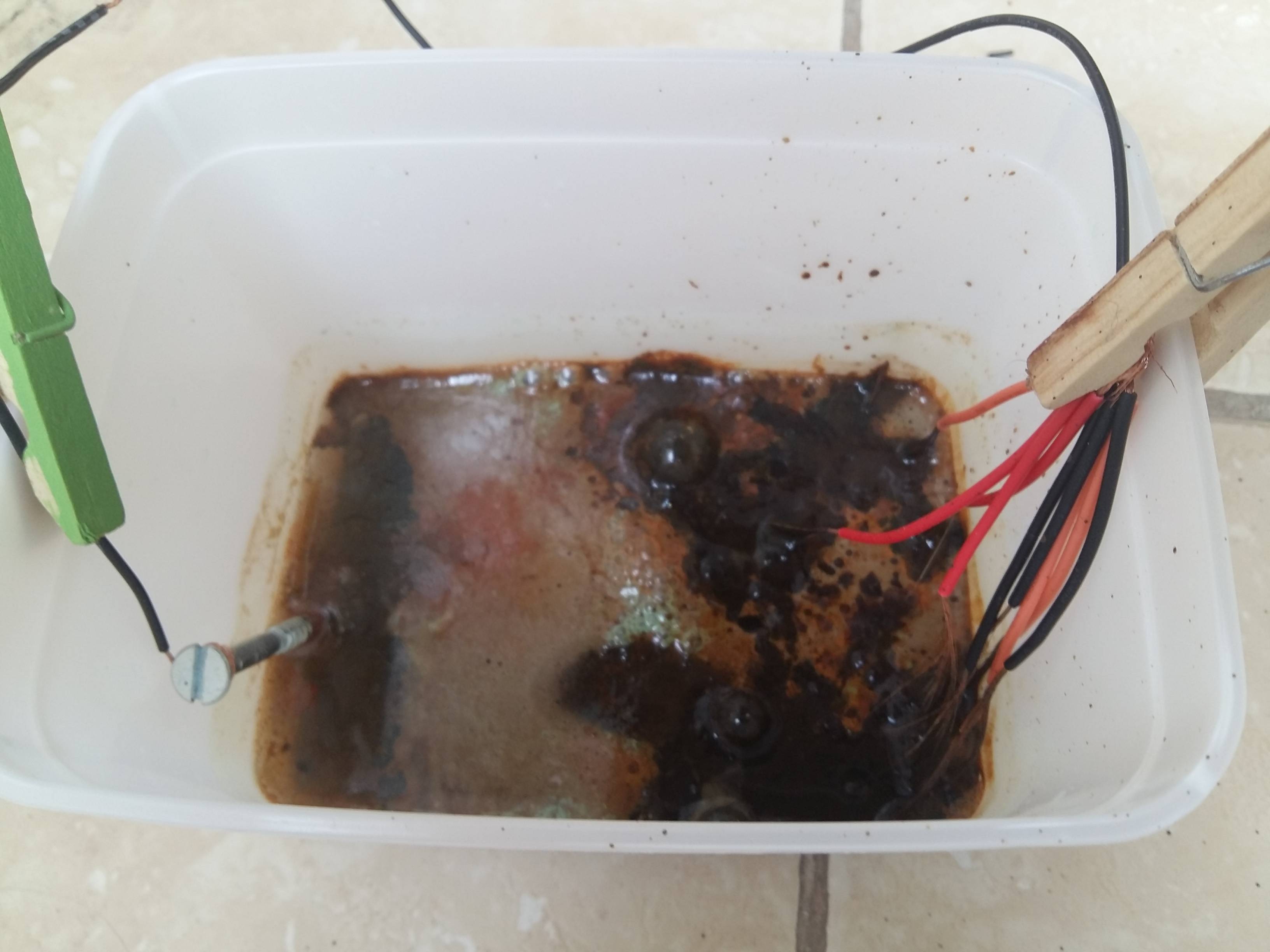 home experiment Electrolysis of copper chloride in solution of
