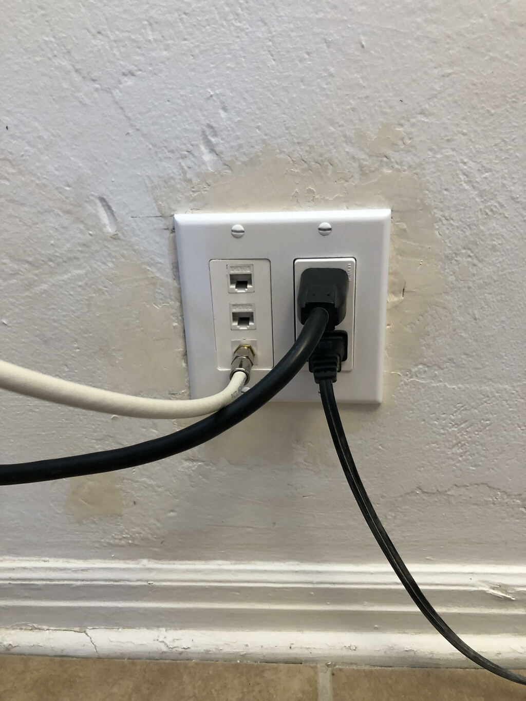 Can network equipment handle 3 VAC going into an port